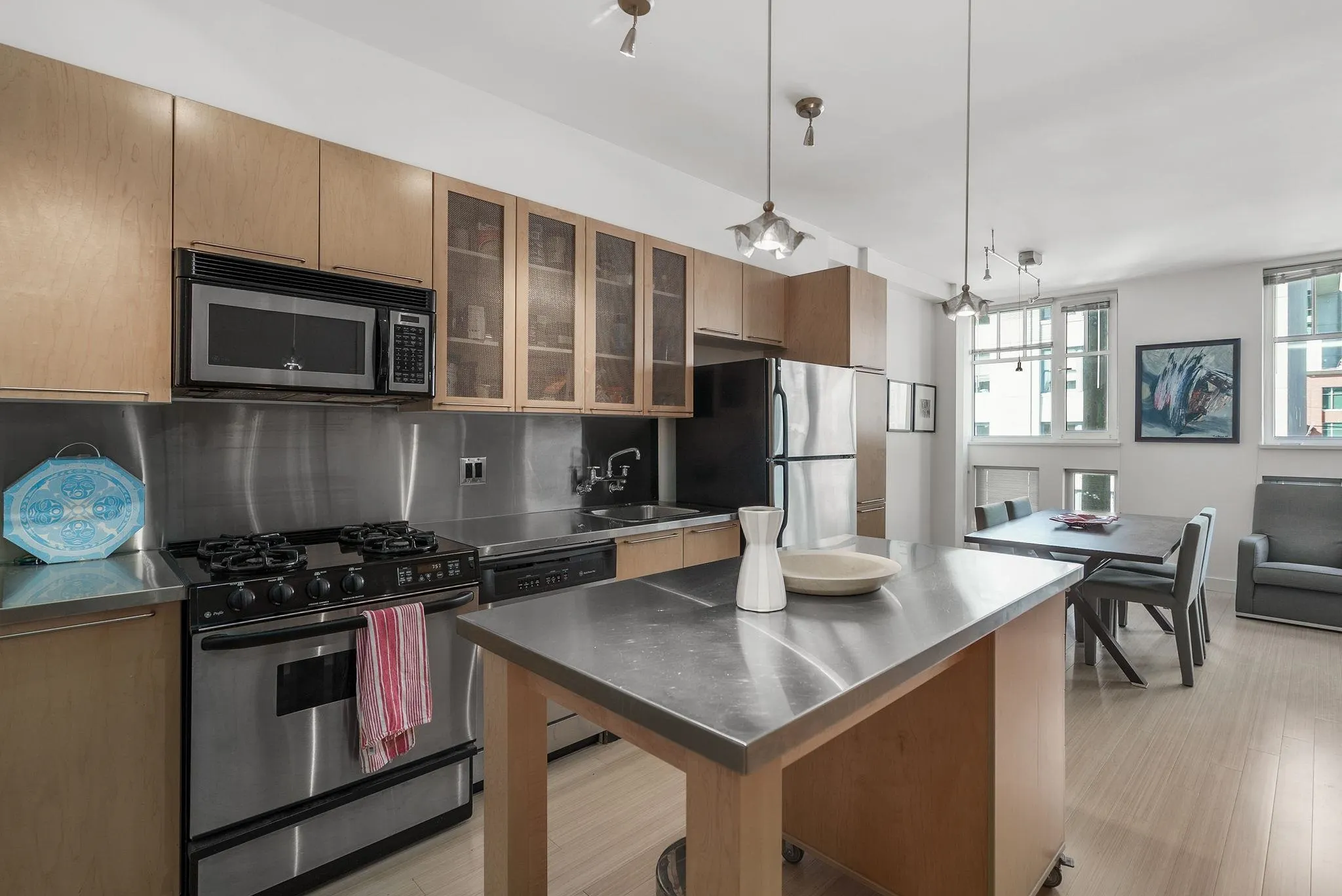 1072 Hamilton Street #402
