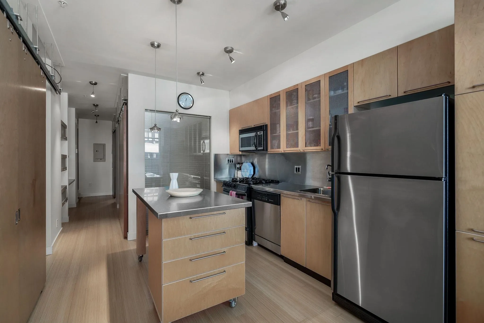 1072 Hamilton Street #402