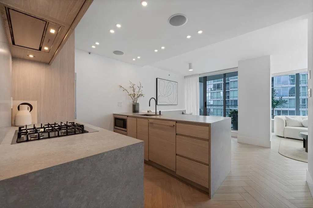 1438 Richards Street #2206