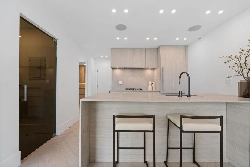 1438 Richards Street #2206