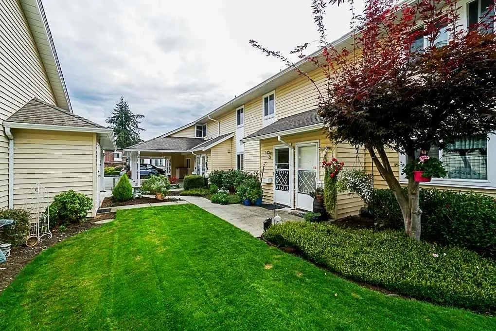 7525 Martin Place #32