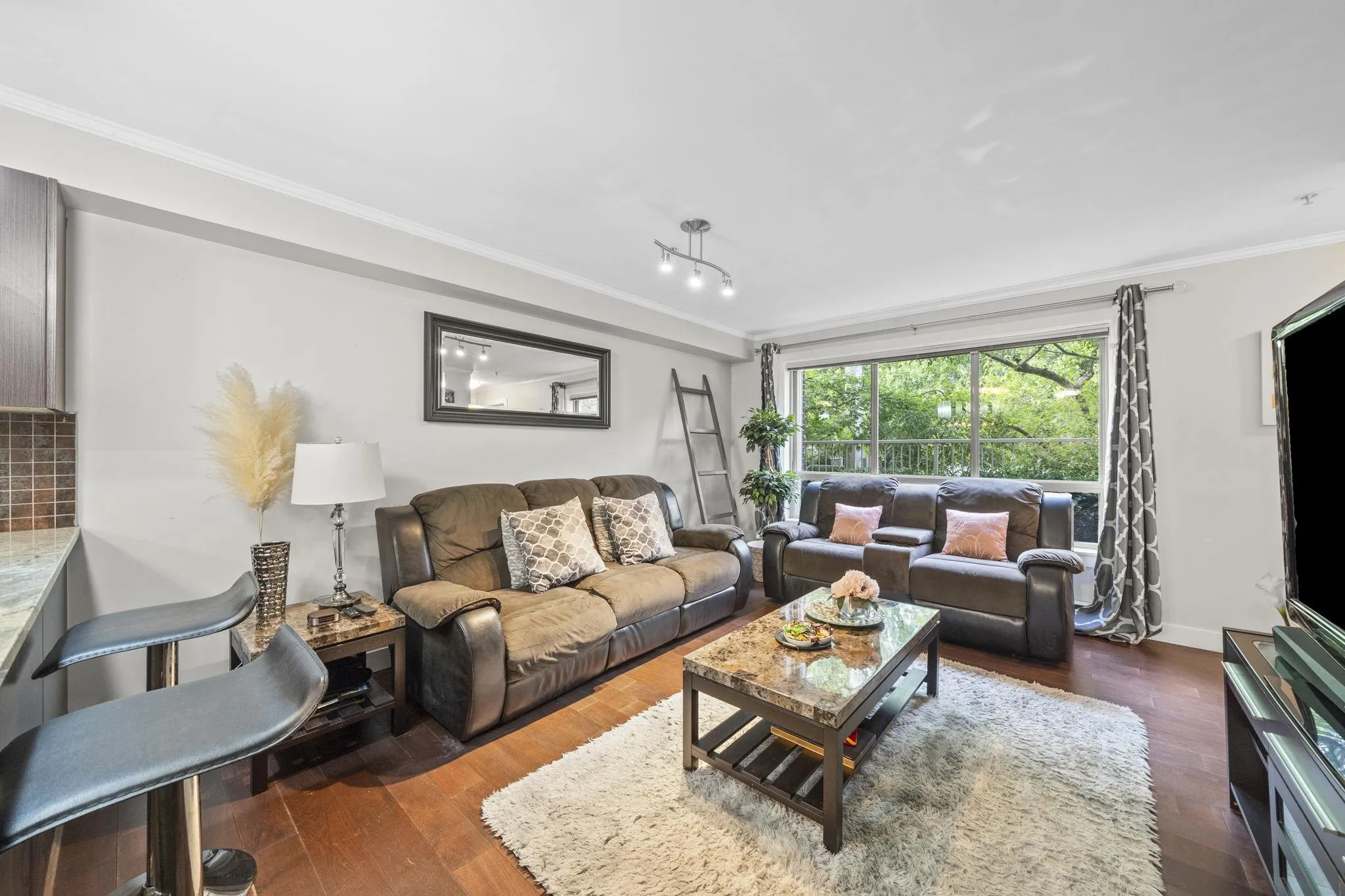 2228 Welcher Avenue #102