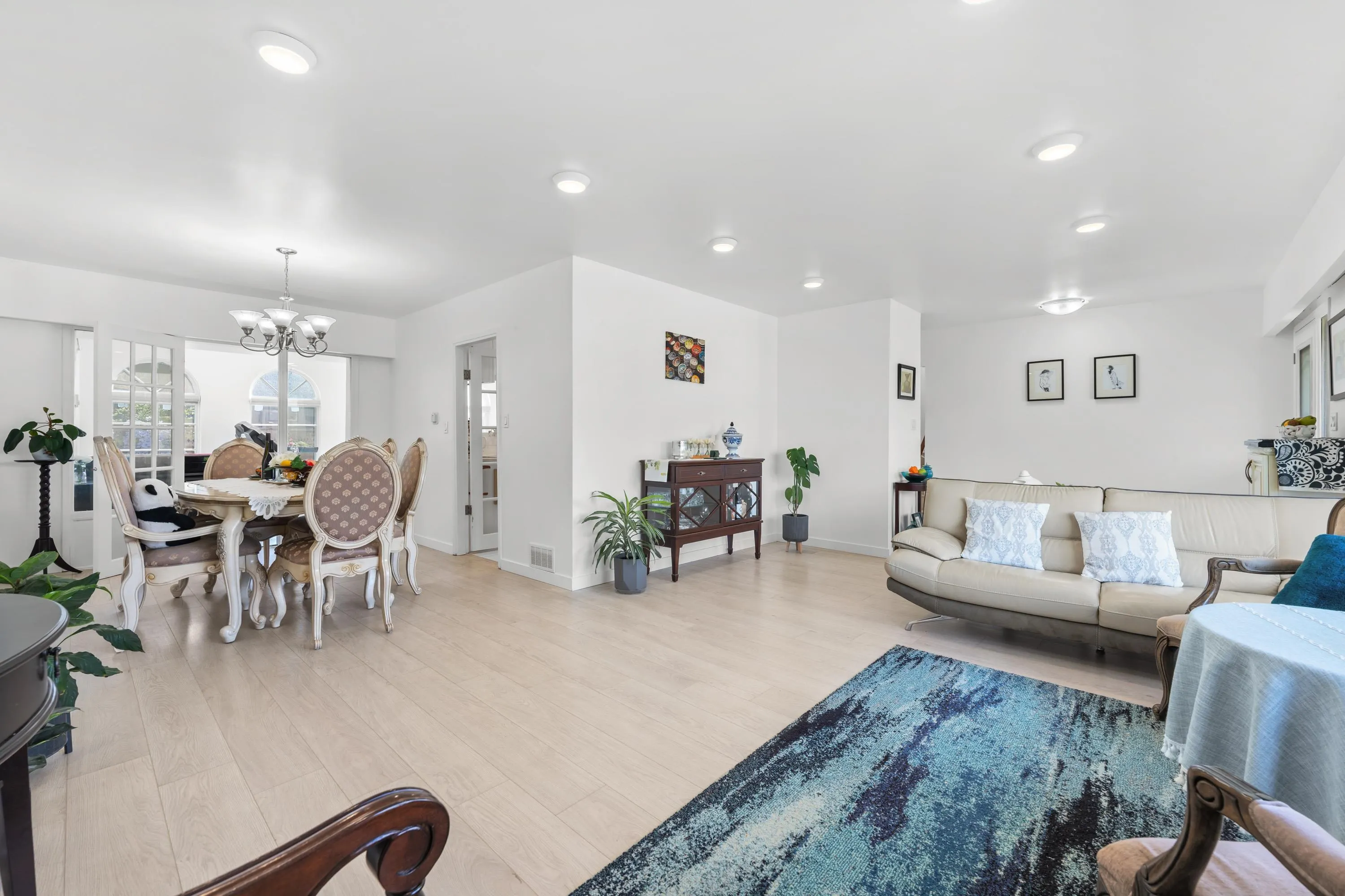 4194 Cherrywood Crescent