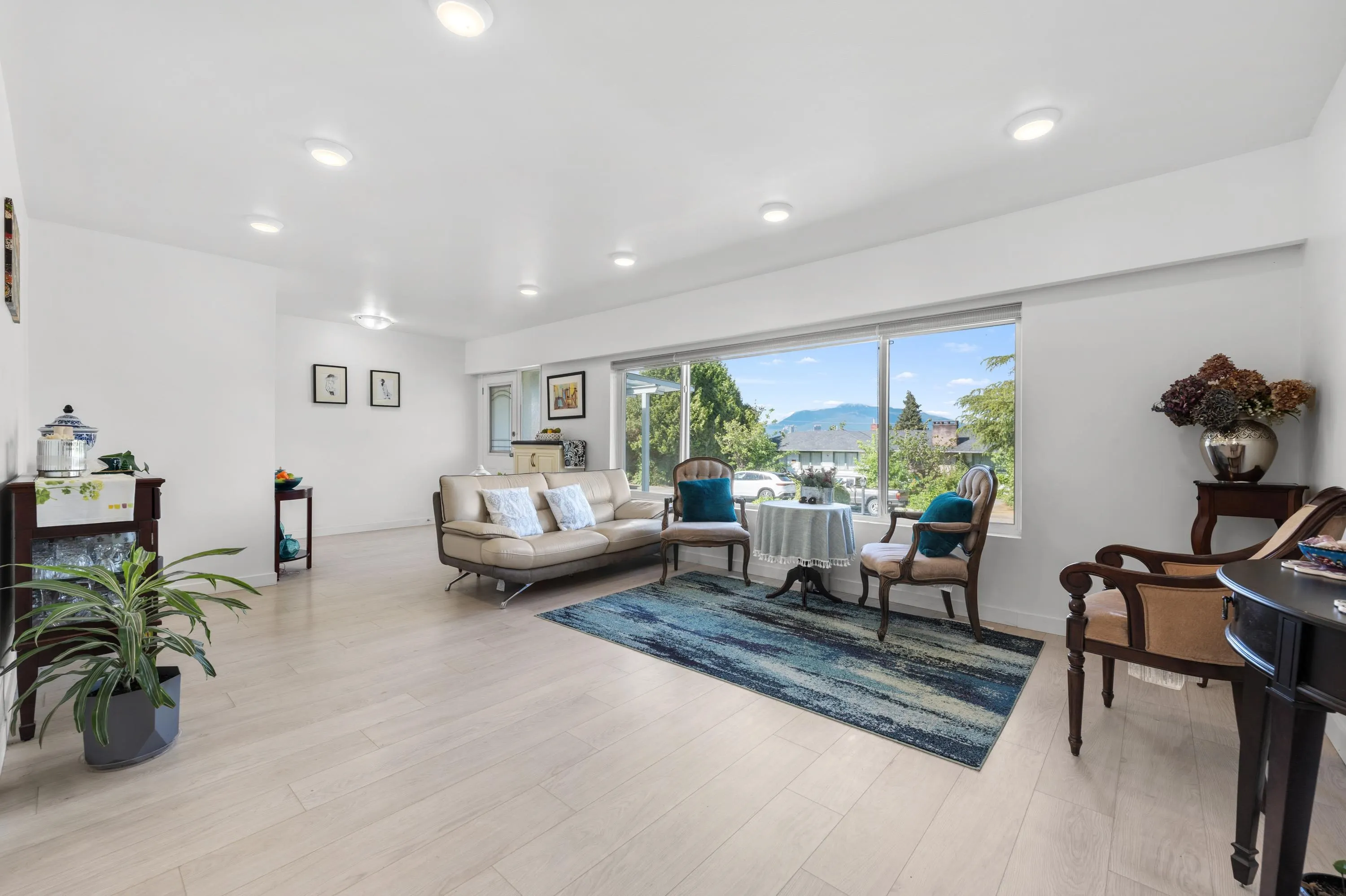 4194 Cherrywood Crescent