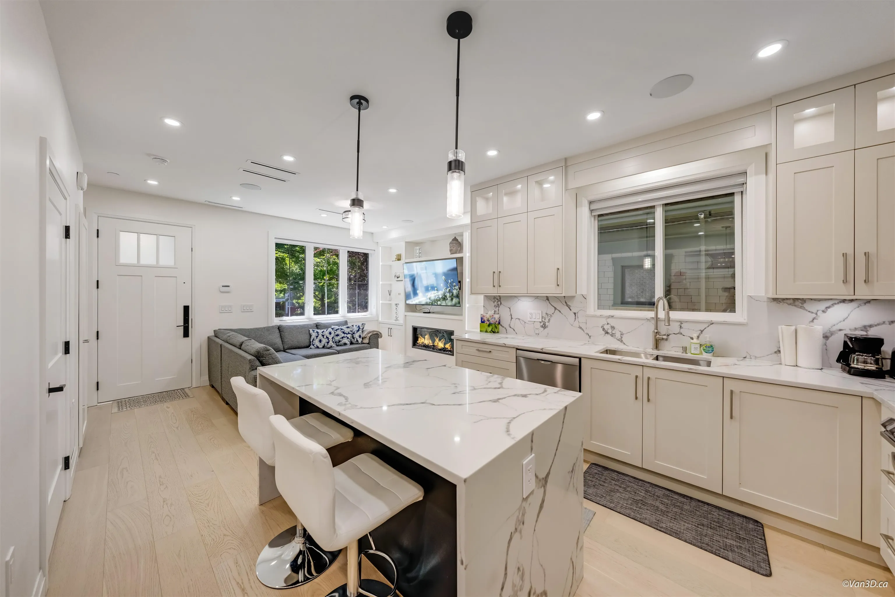 683 W 19th Avenue #1