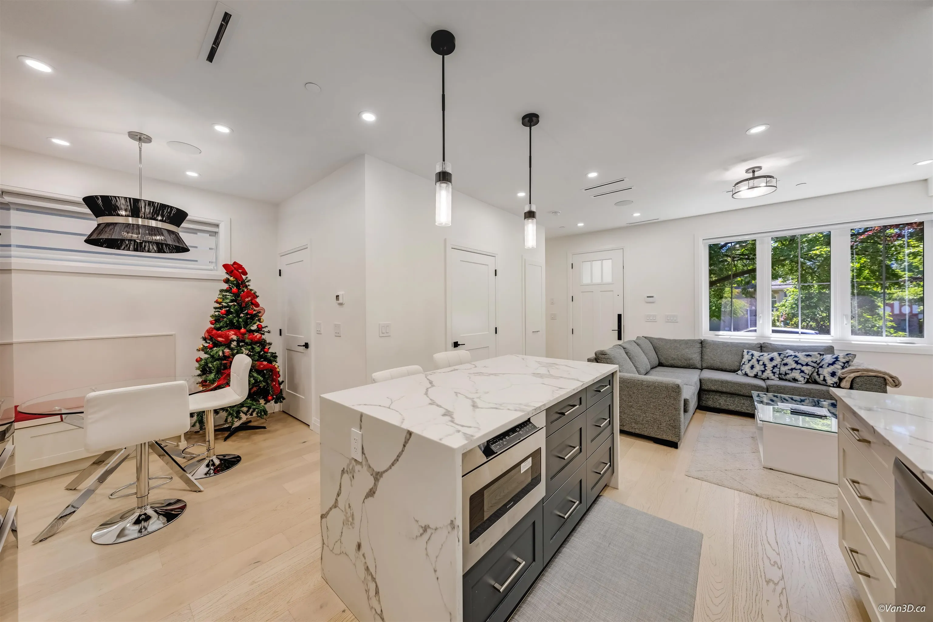683 W 19th Avenue #1