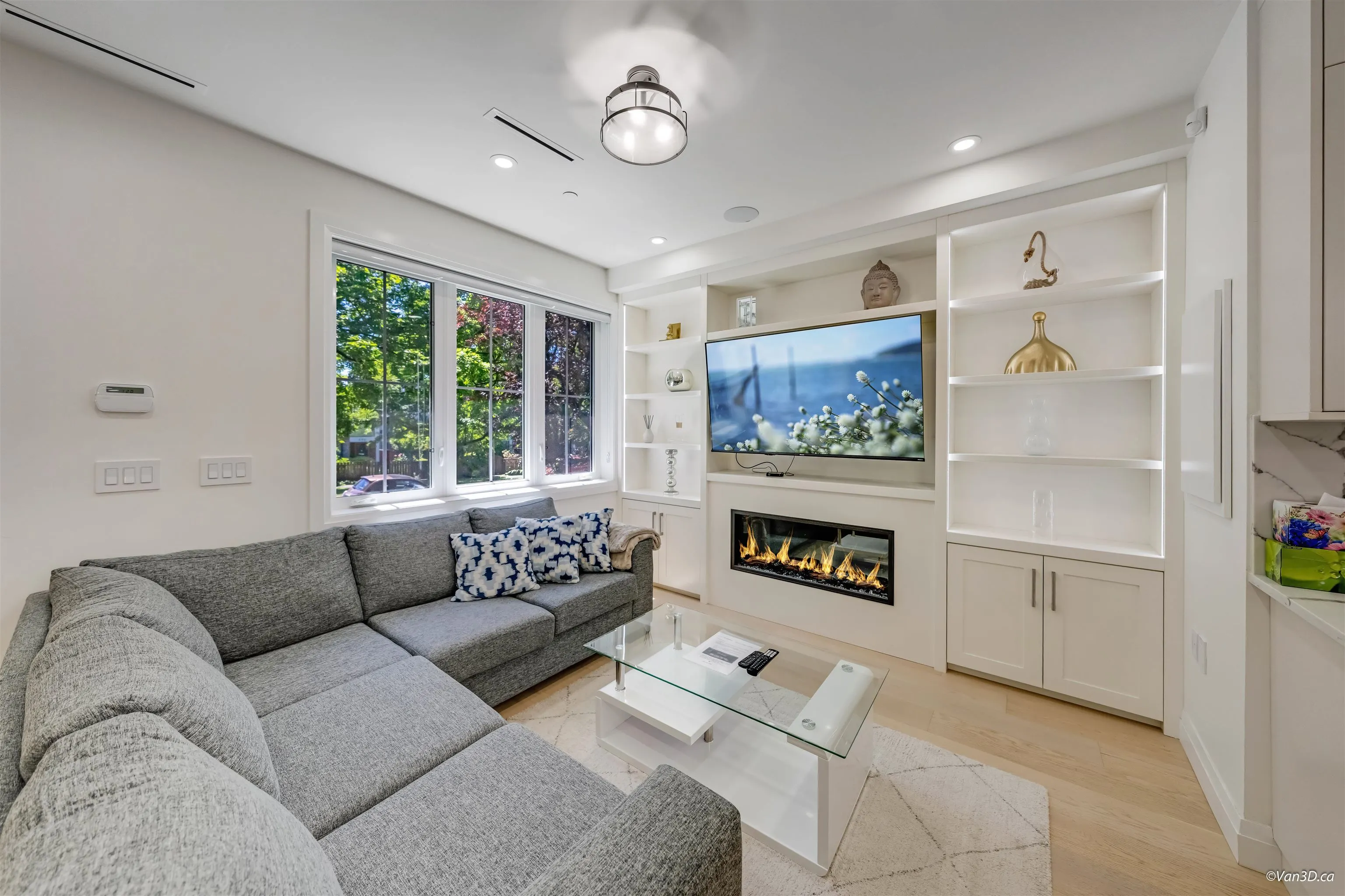 683 W 19th Avenue #1