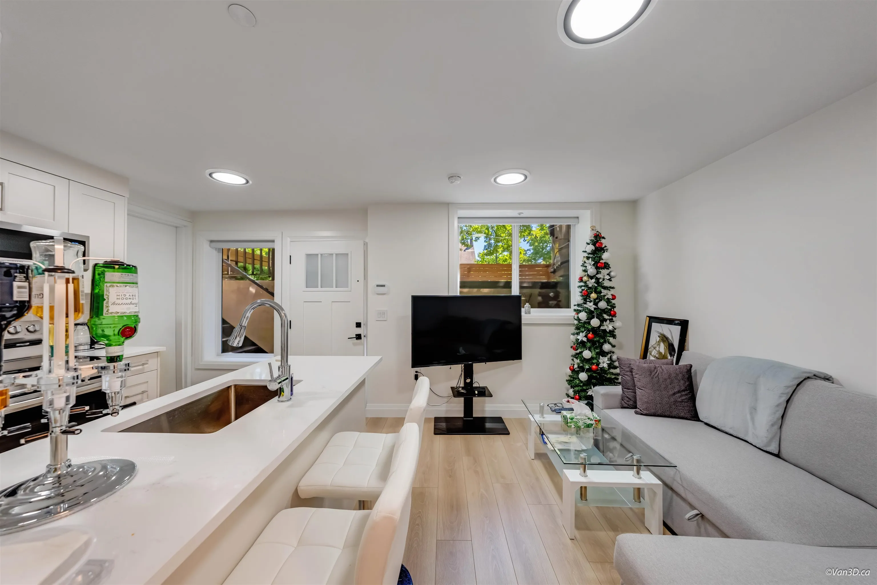 683 W 19th Avenue #1