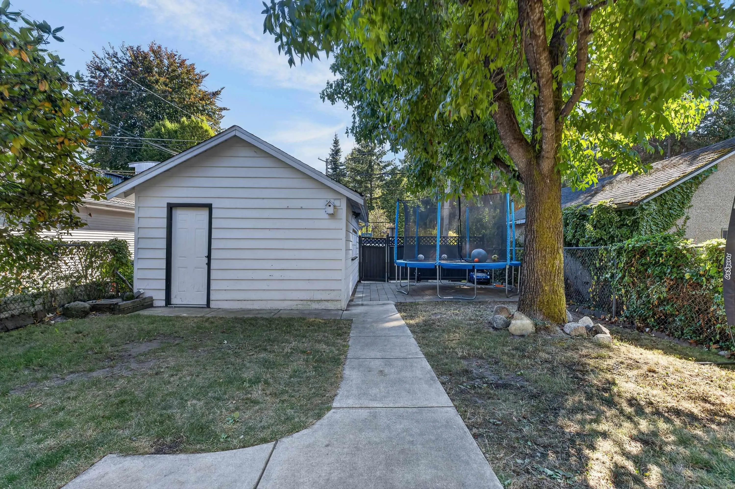 2218 E 11th Avenue