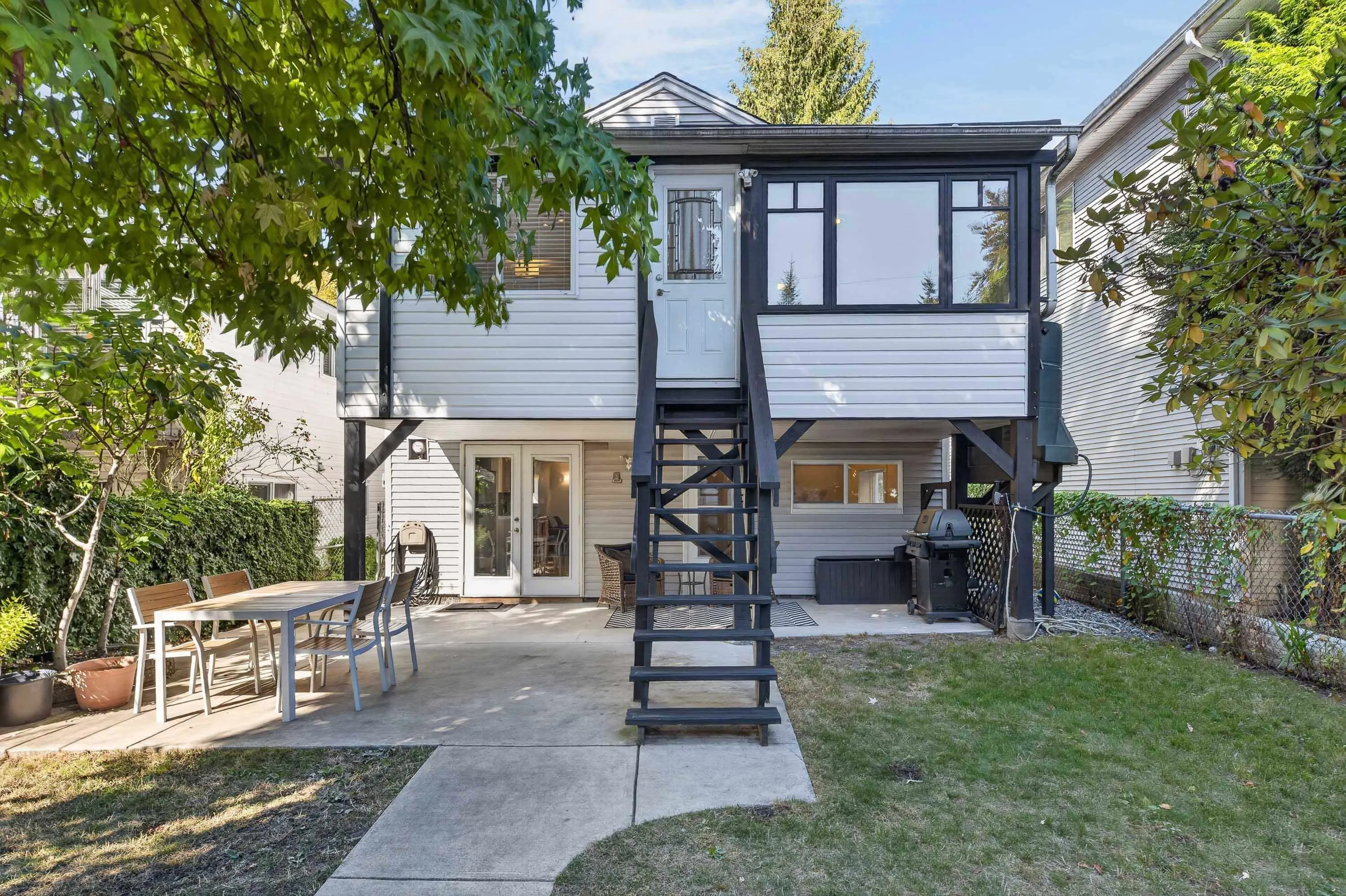 2218 E 11th Avenue
