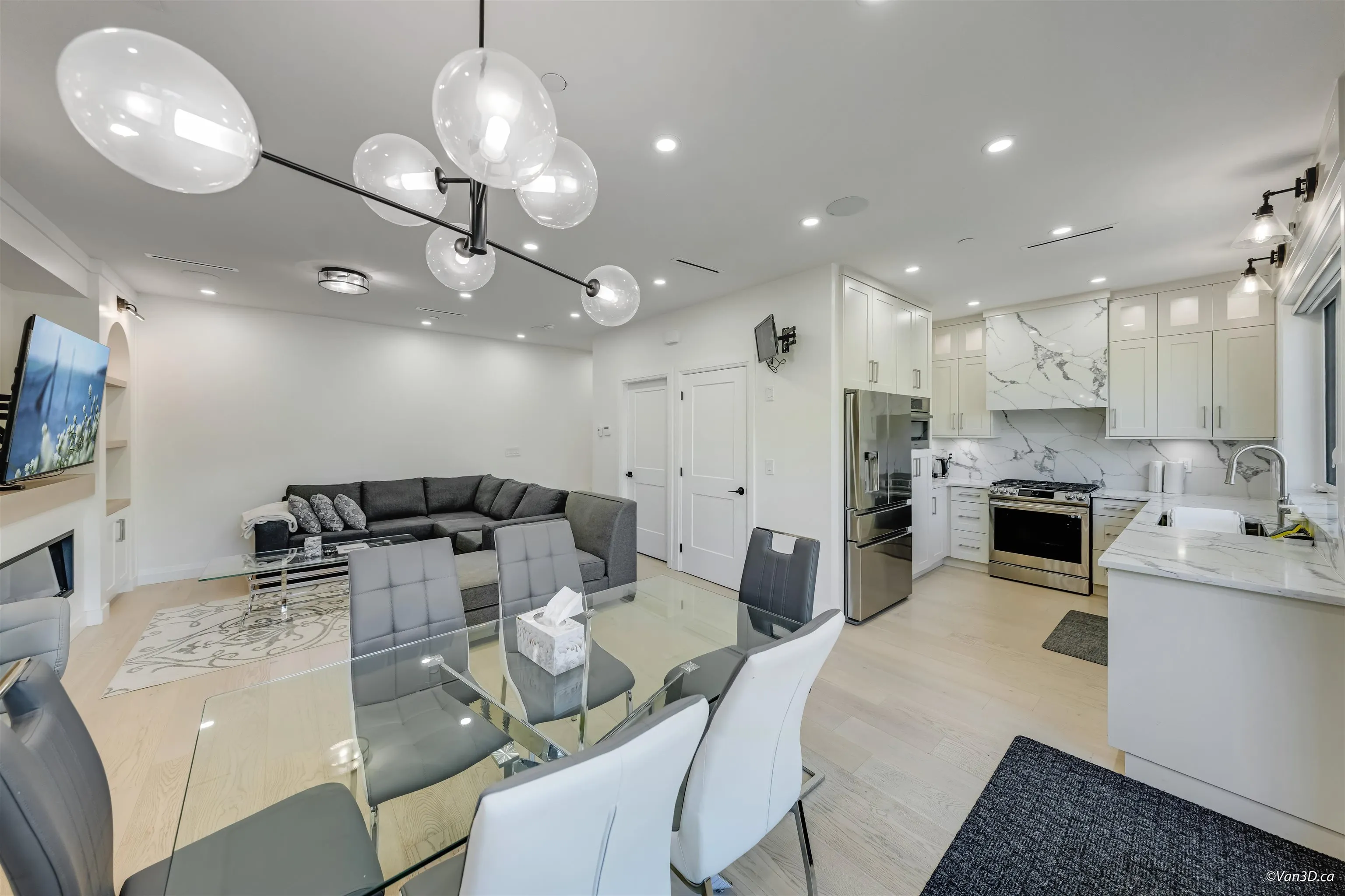 683 W 19th Avenue #2
