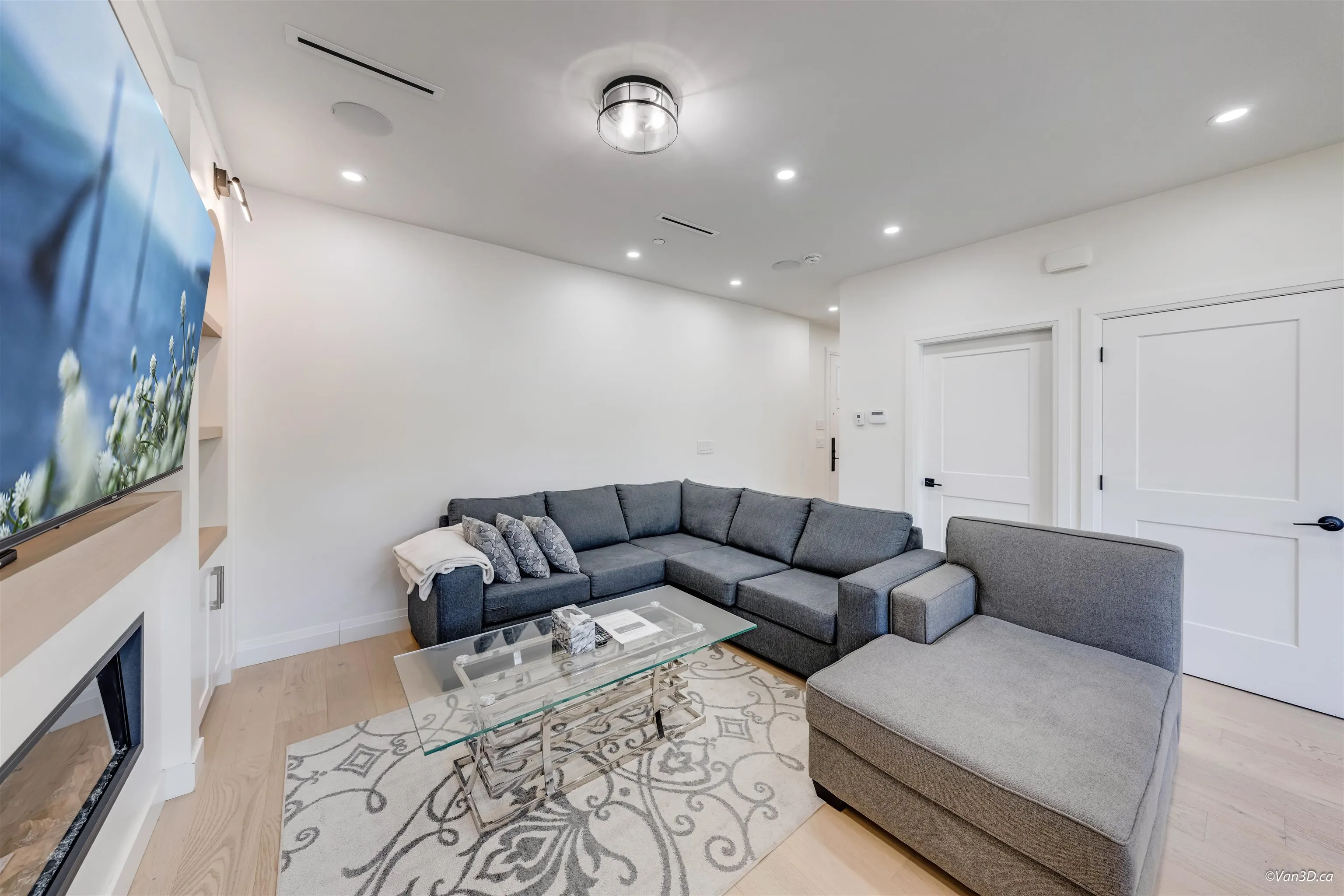 683 W 19th Avenue #2