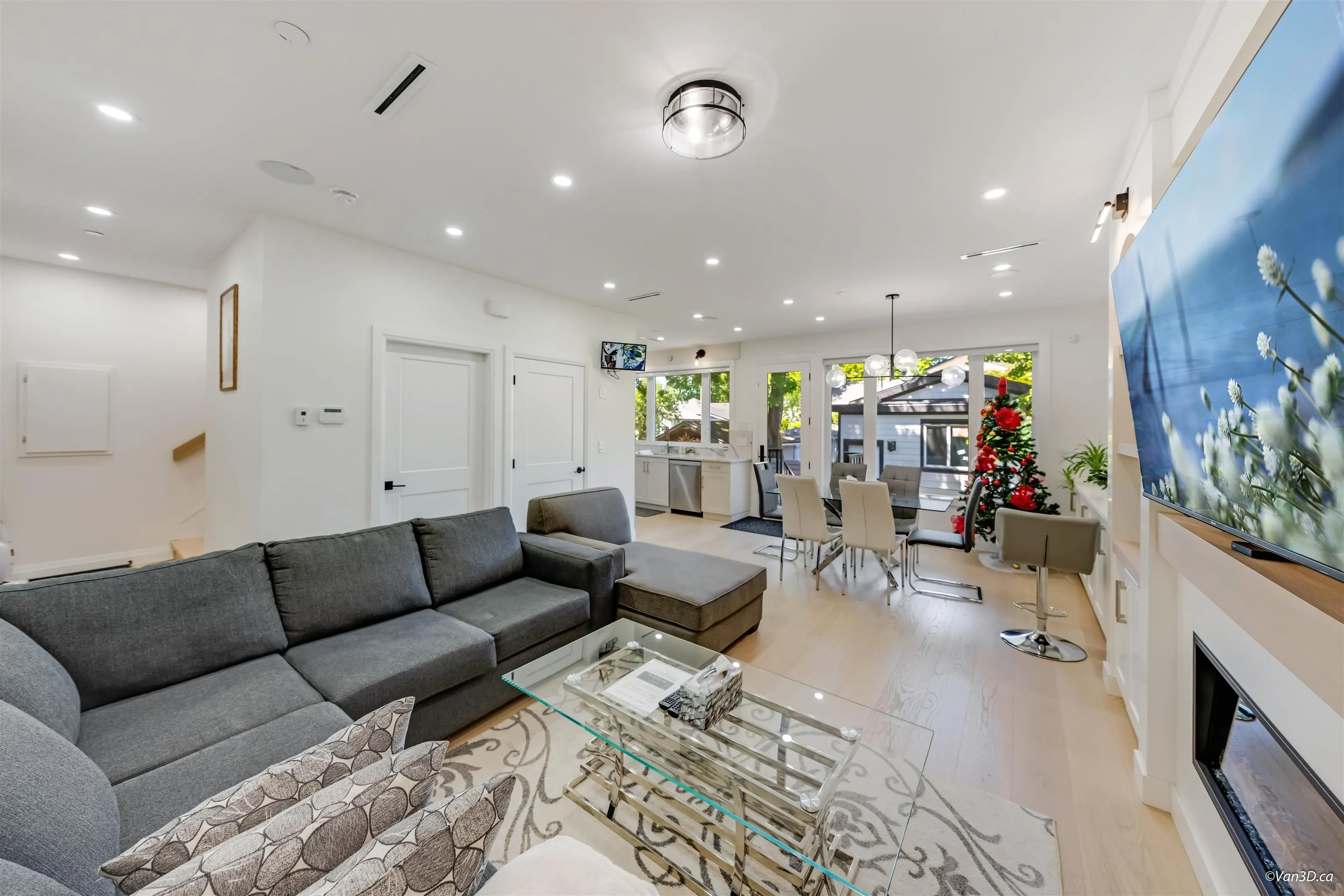 683 W 19th Avenue #2