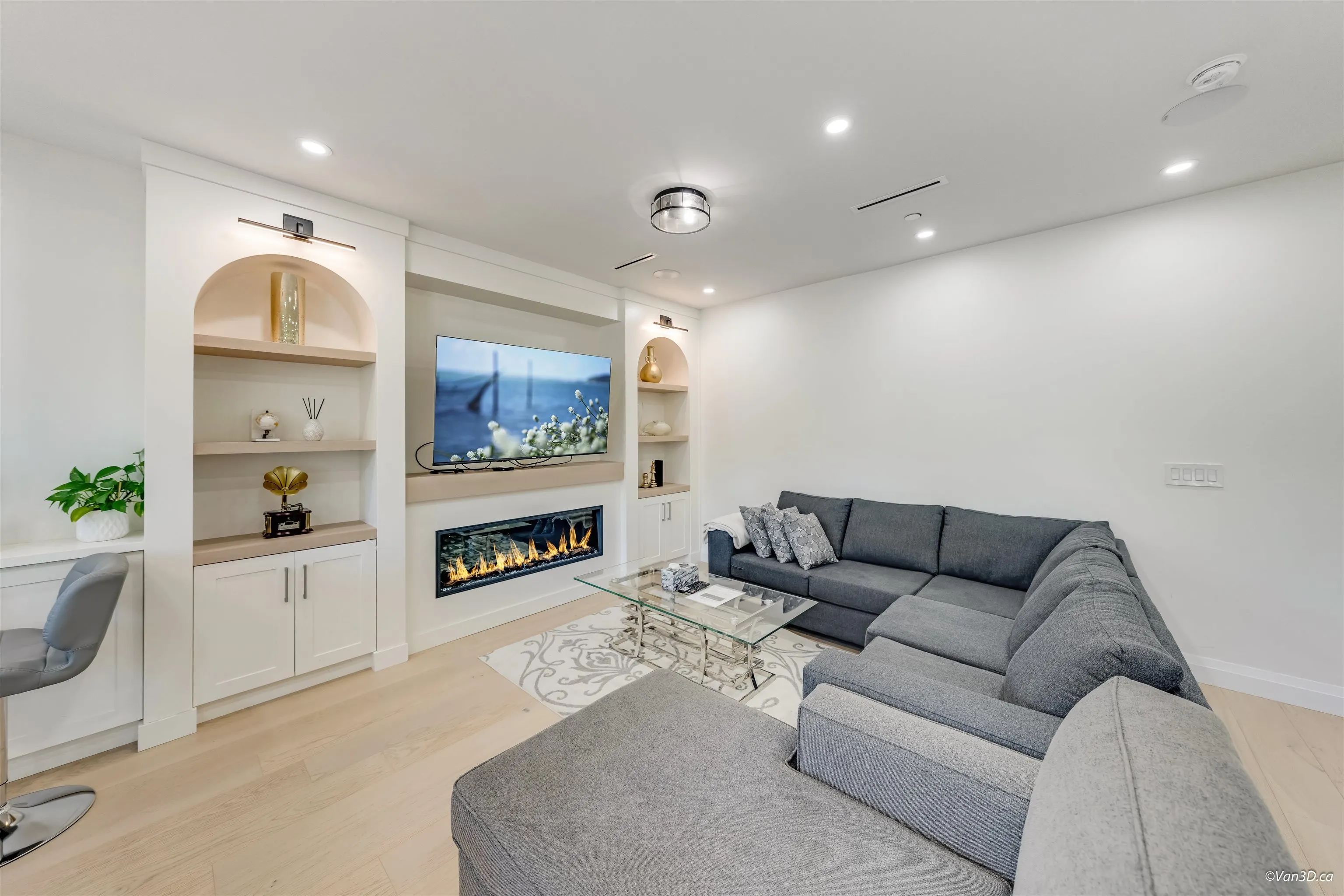 683 W 19th Avenue #2