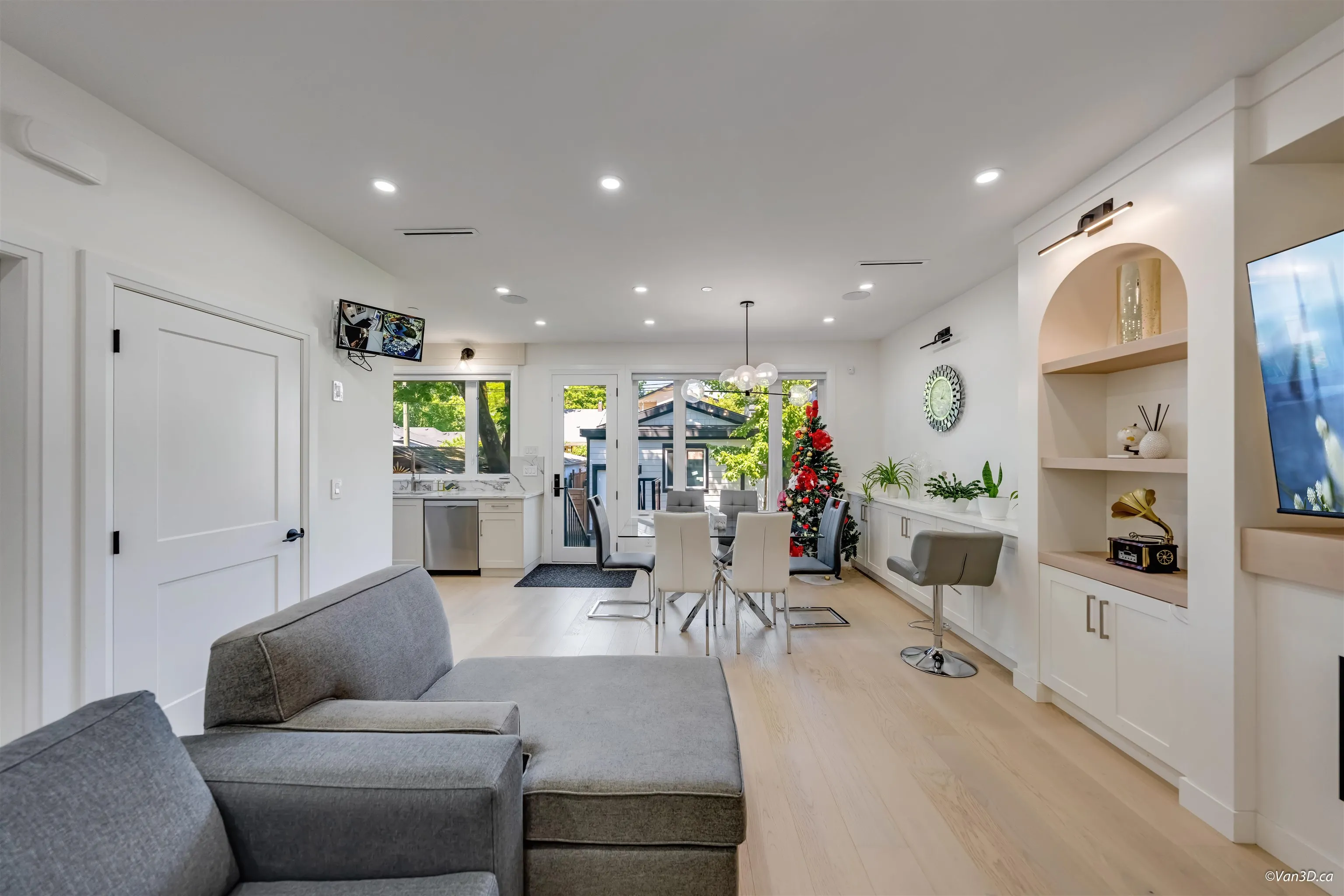 683 W 19th Avenue #2