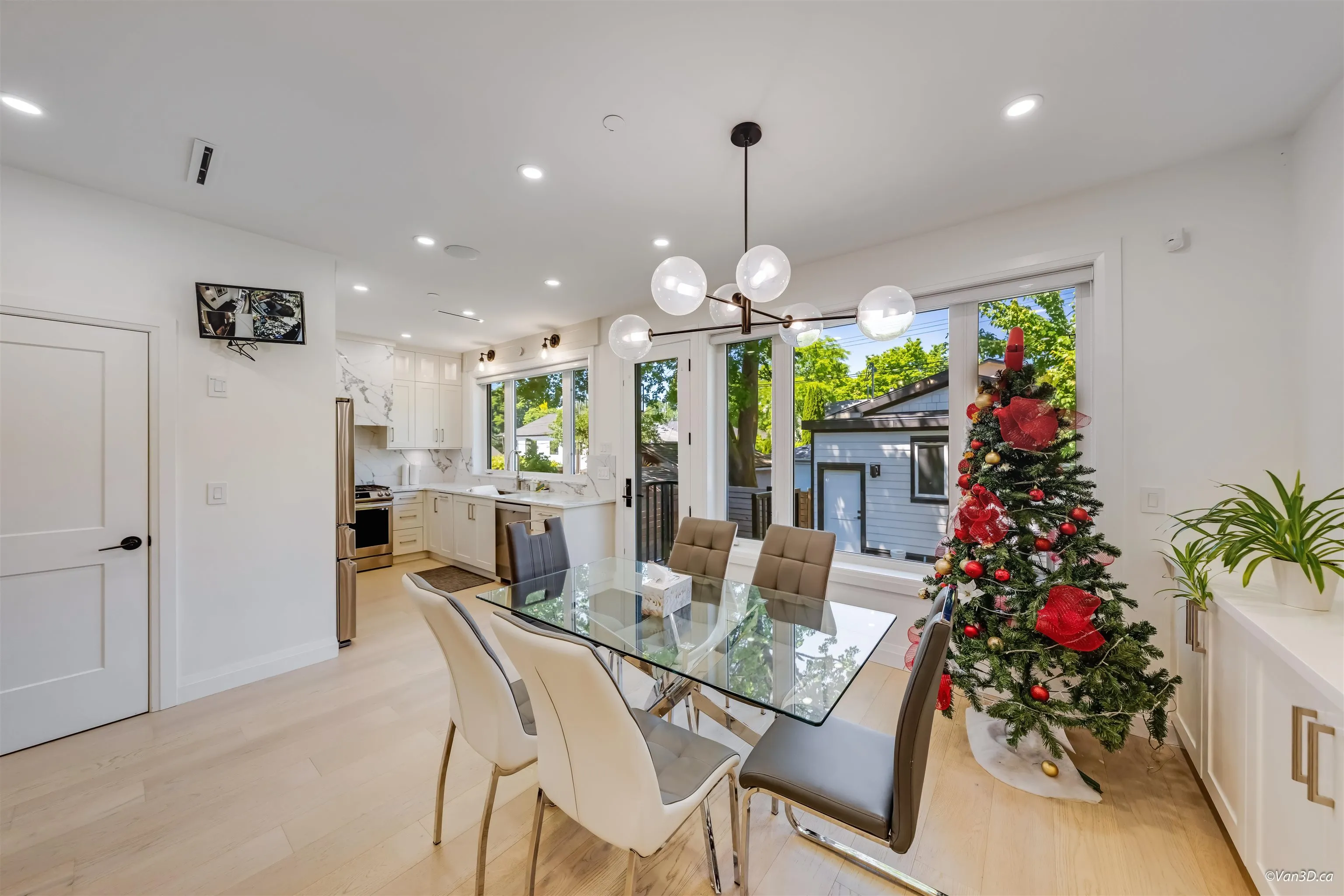683 W 19th Avenue #2