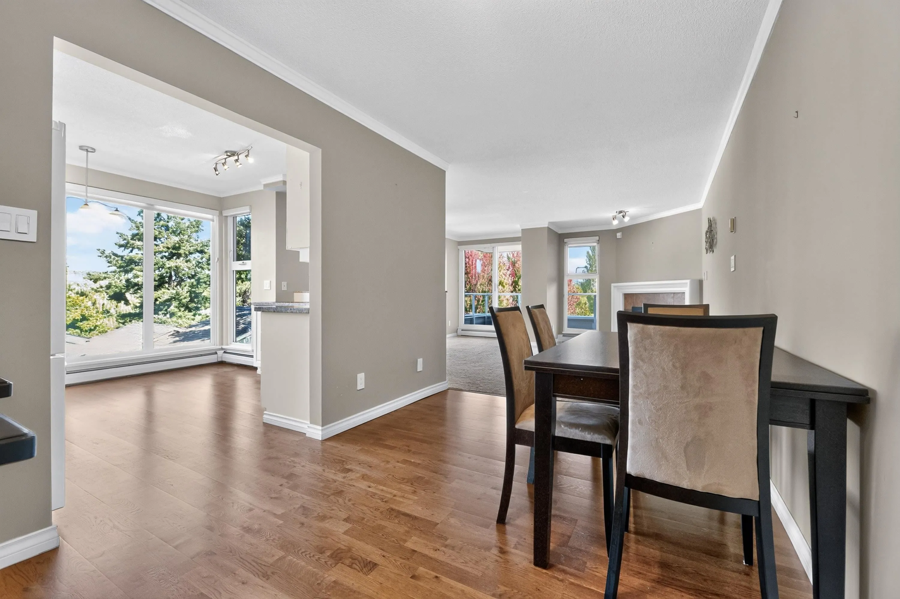 1400 View Crescent #404