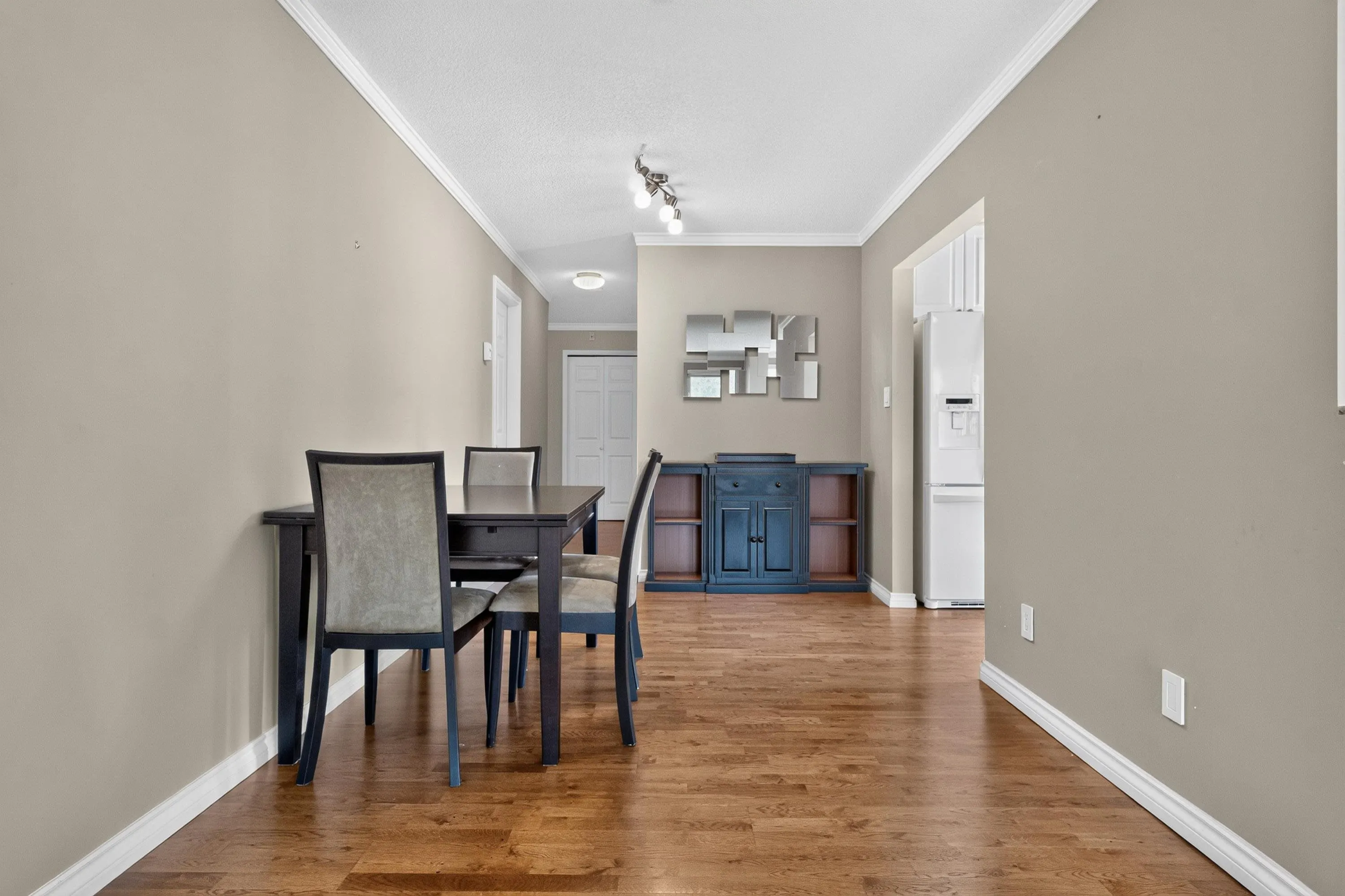 1400 View Crescent #404