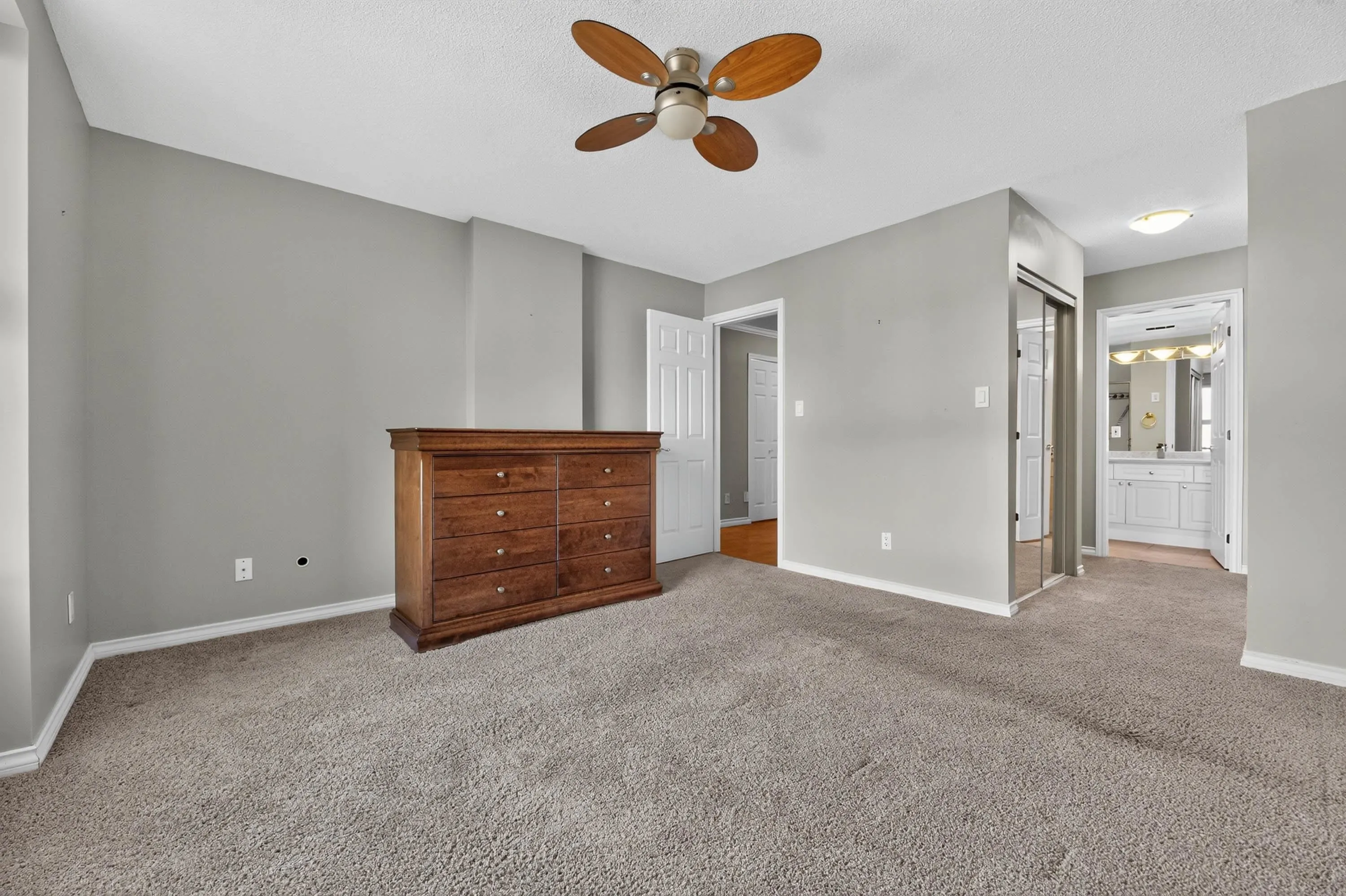 1400 View Crescent #404