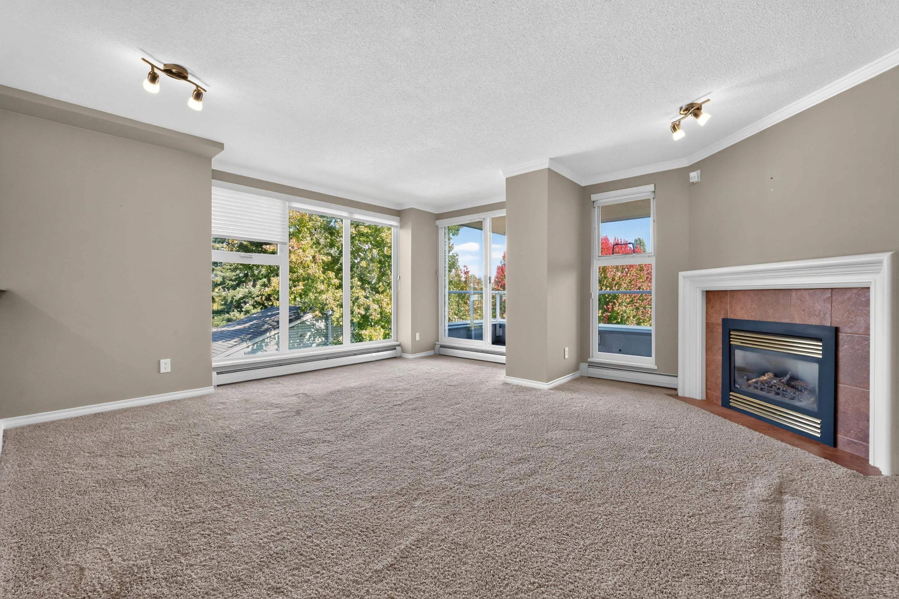 1400 View Crescent #404