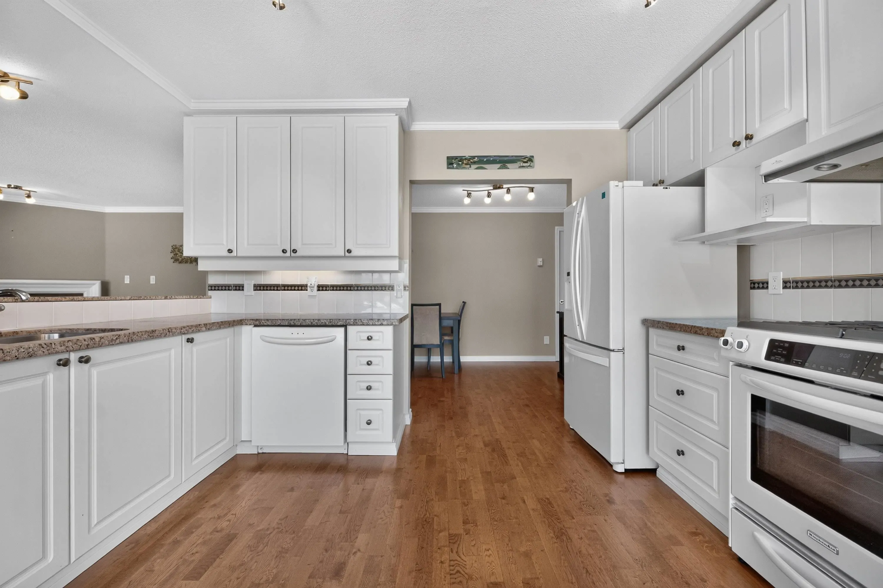 1400 View Crescent #404