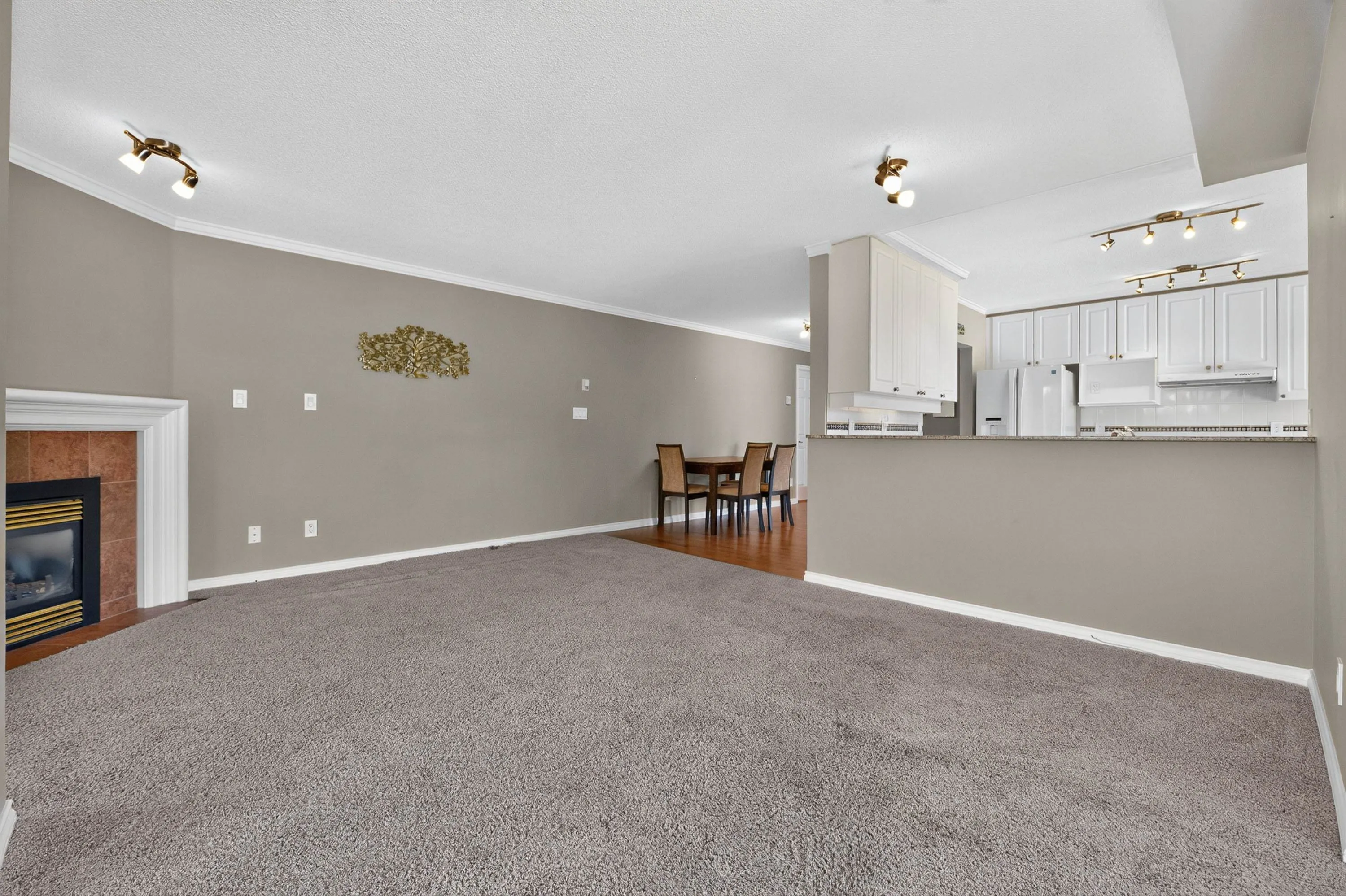 1400 View Crescent #404