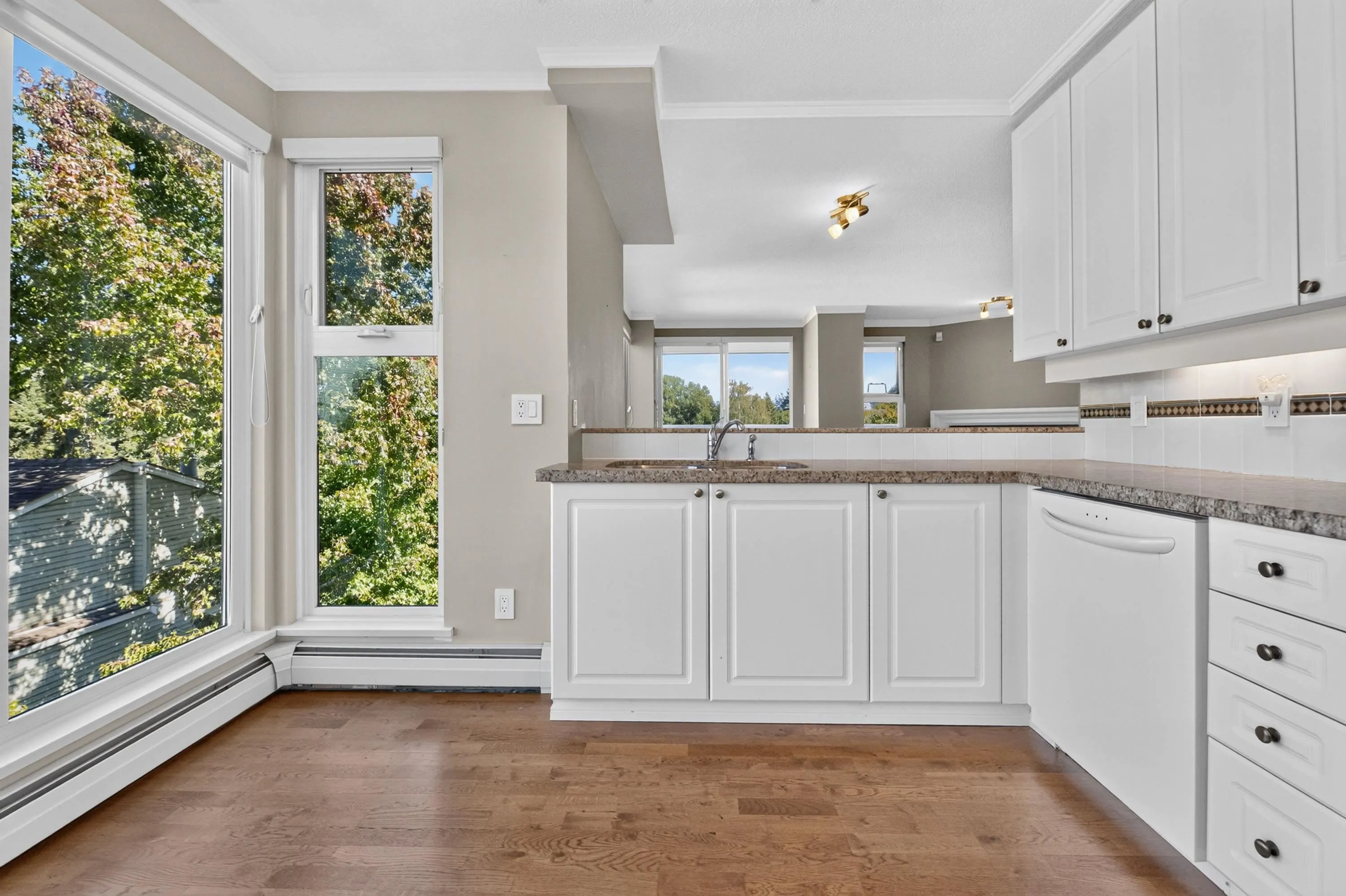 1400 View Crescent #404