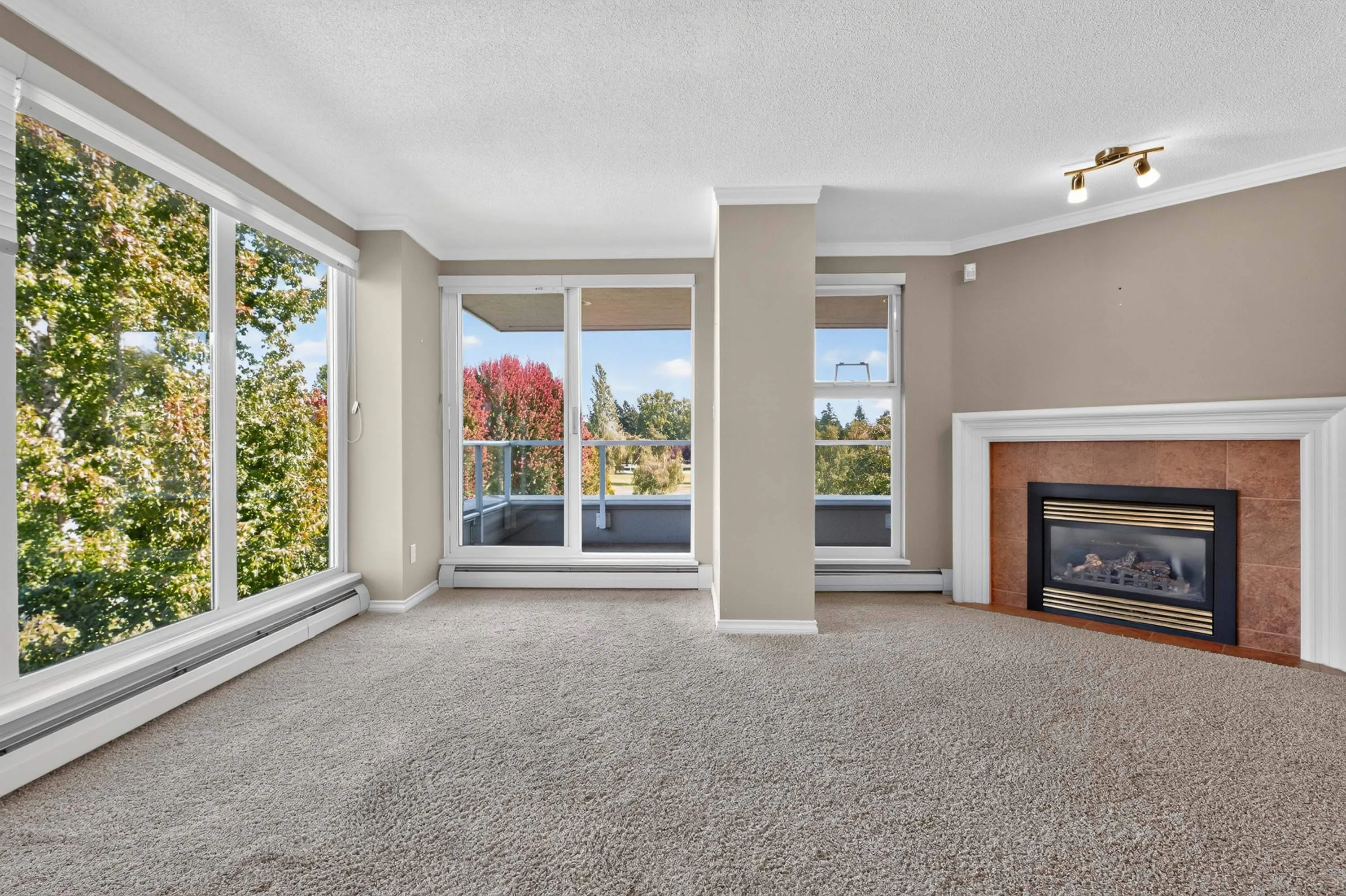 1400 View Crescent #404
