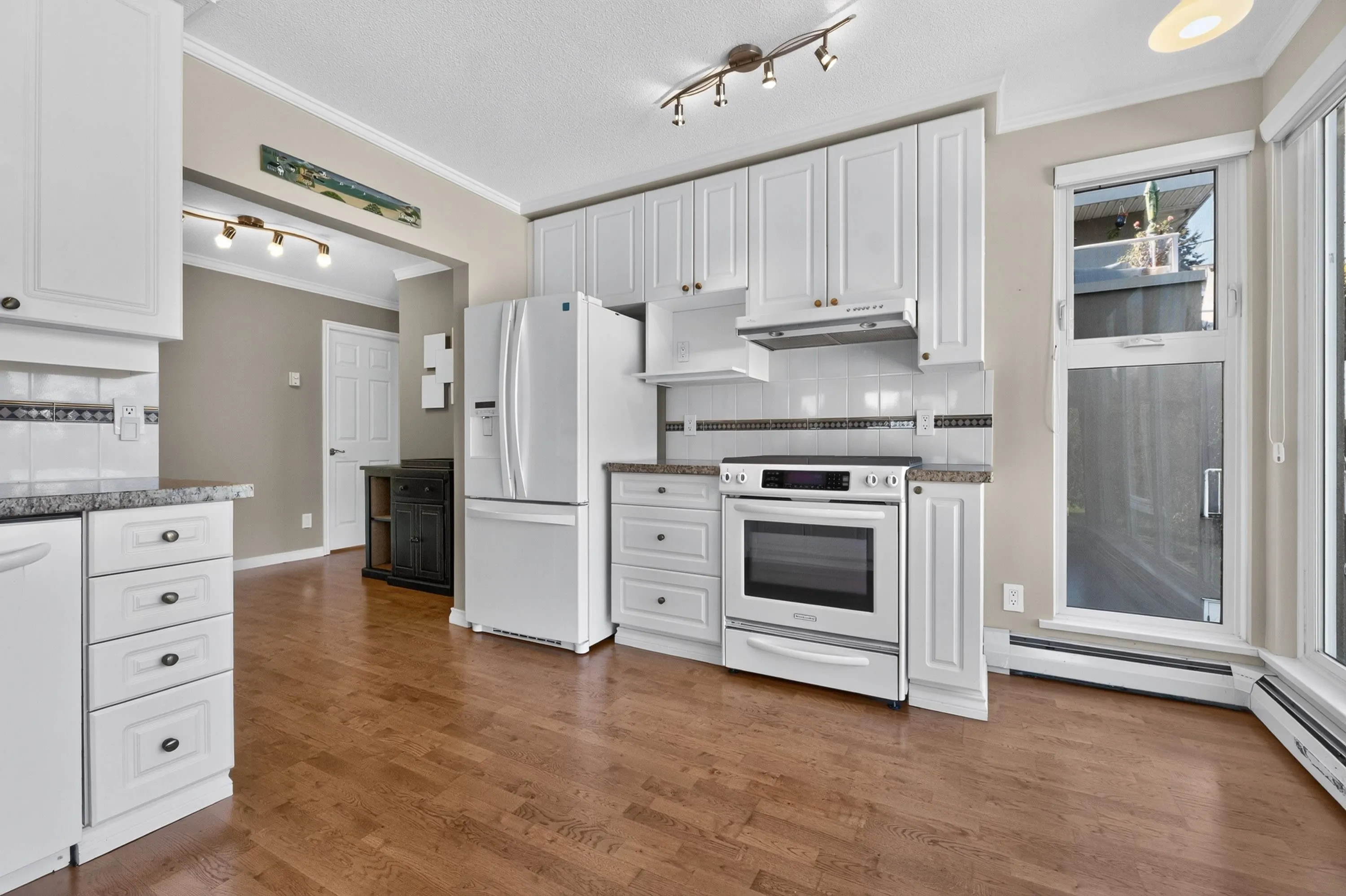 1400 View Crescent #404