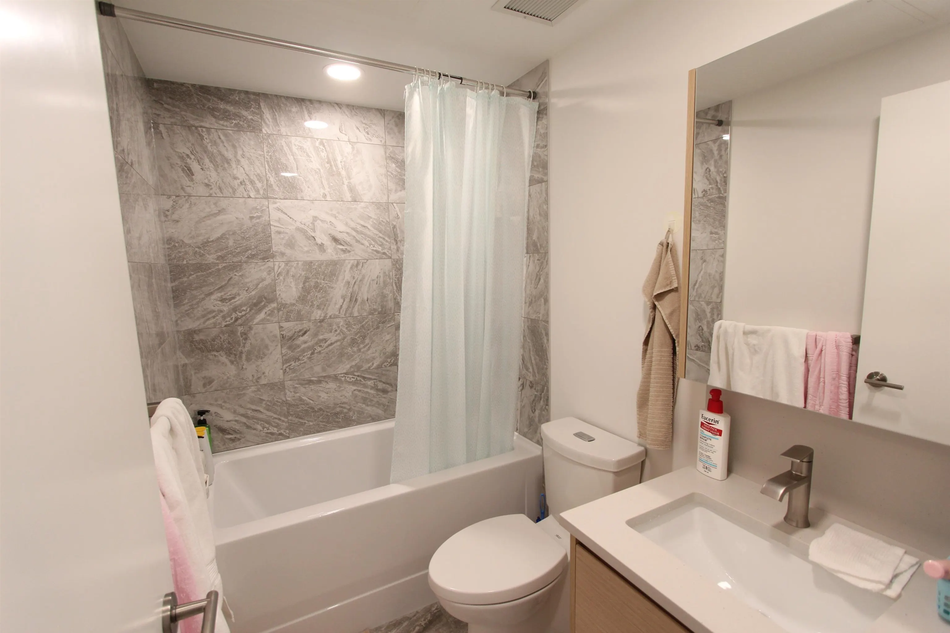 4433 Alaska Street #803