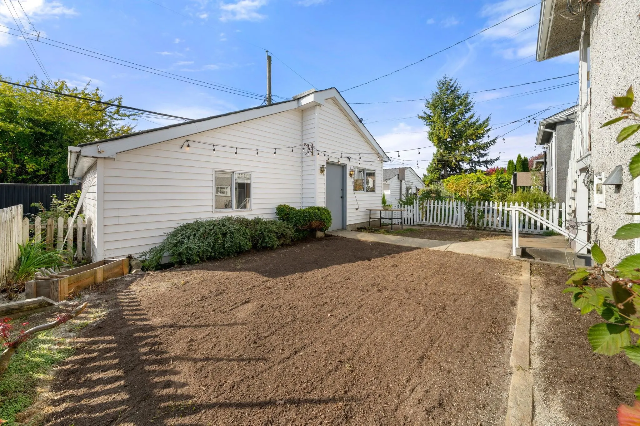 2554 Adanac Street