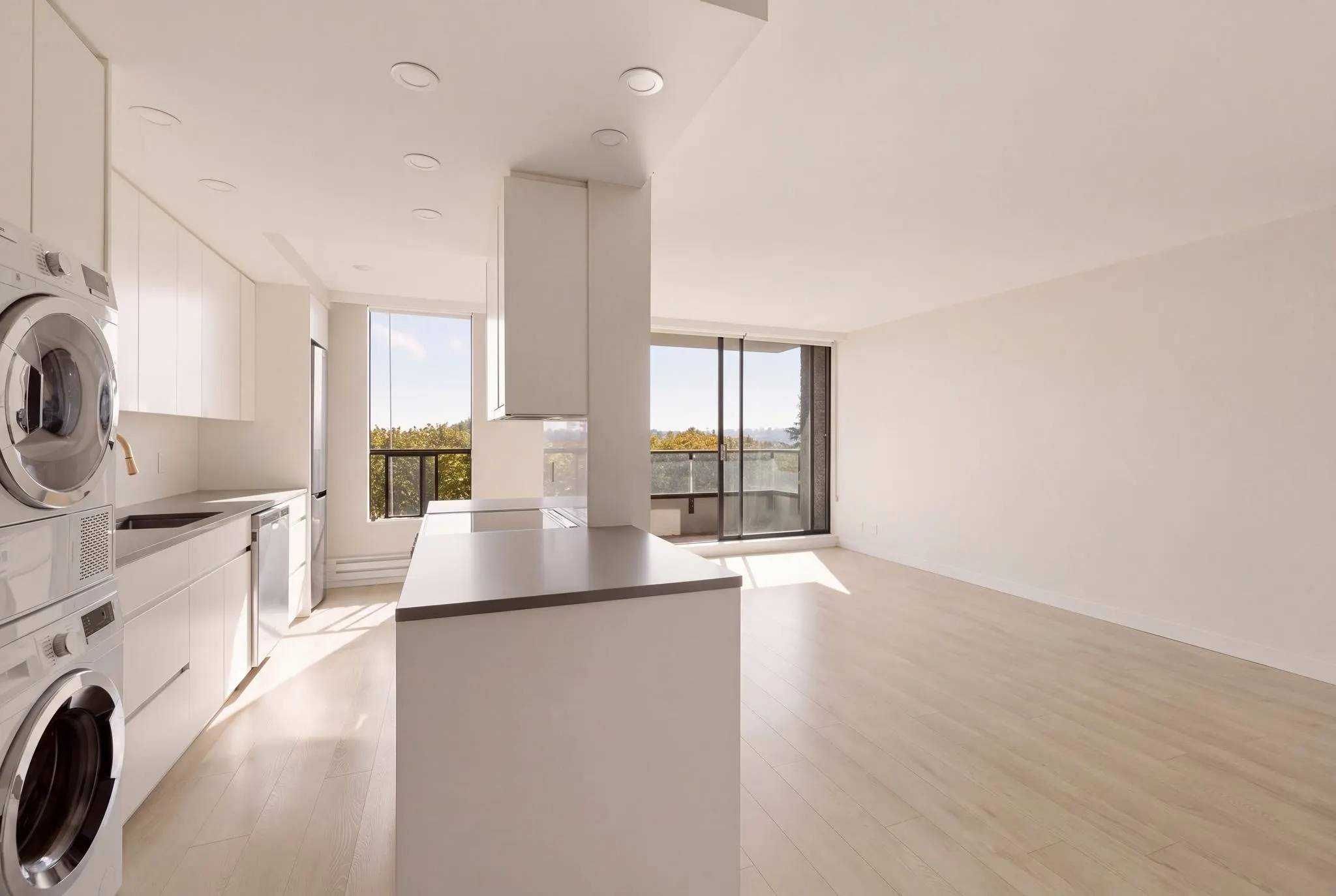 2370 W 2nd Avenue #902