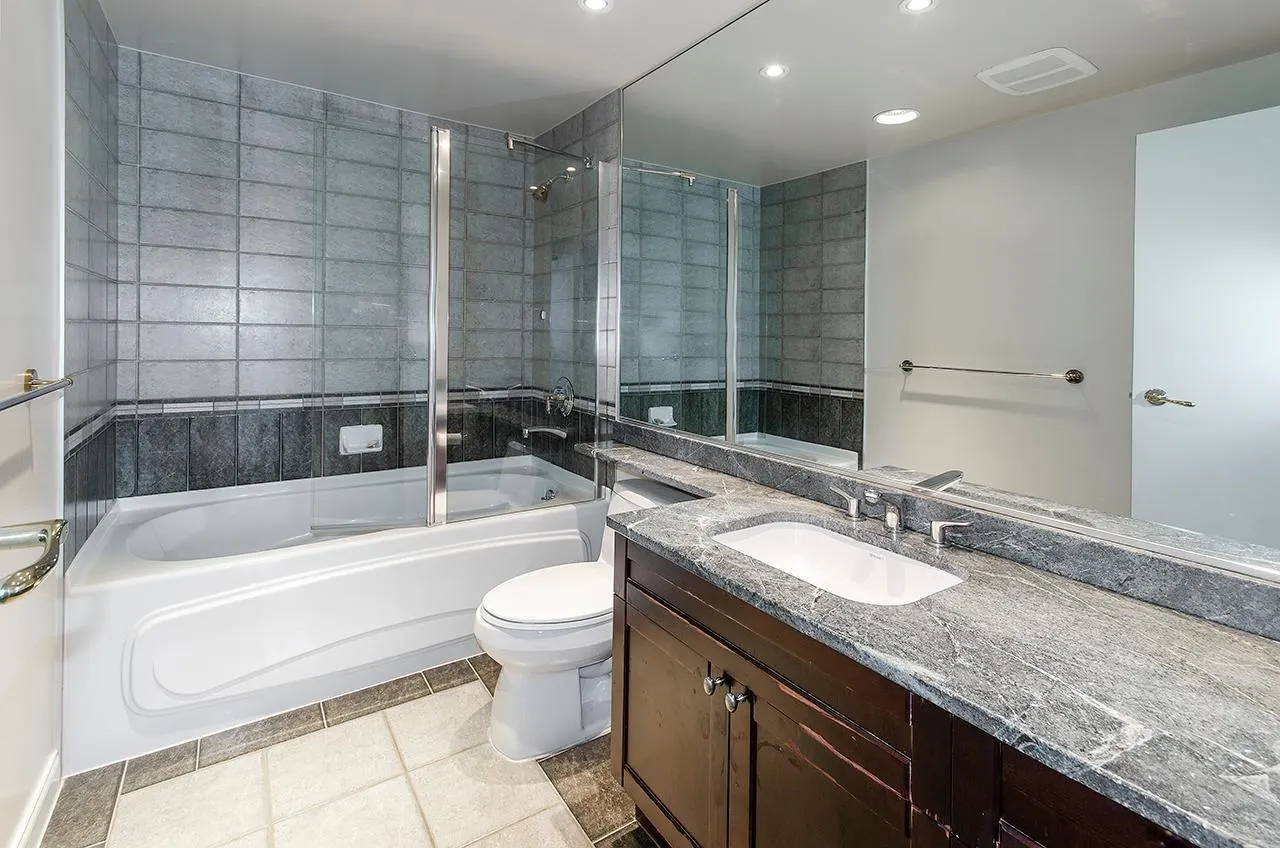 1383 Marinaside Crescent #702