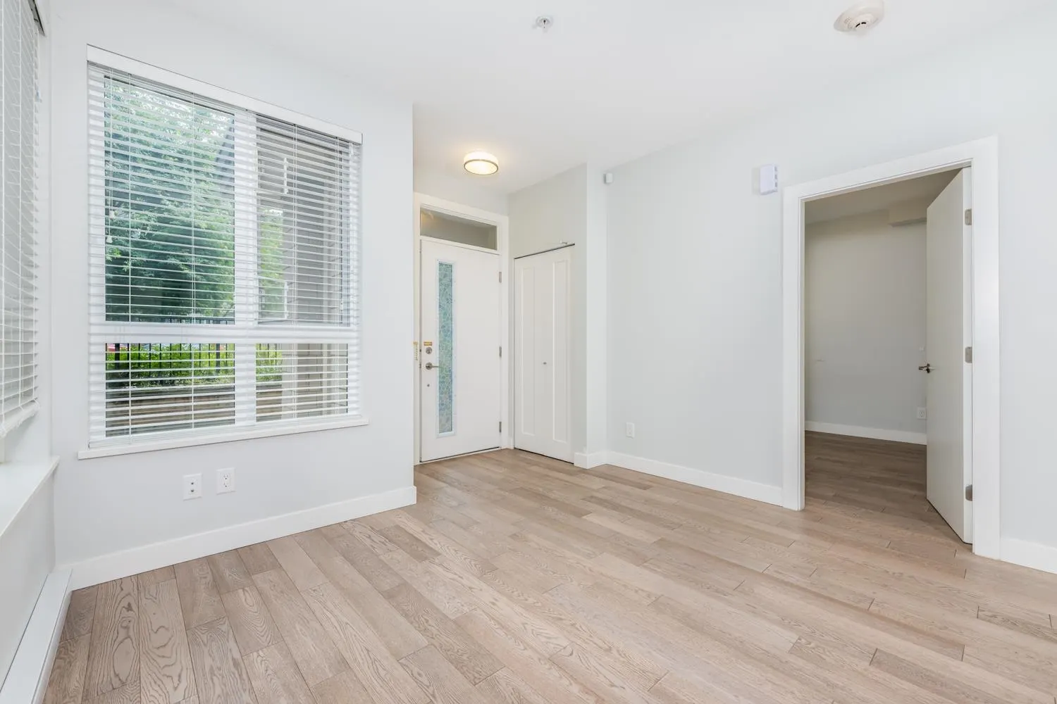 3221 Noel Drive #5