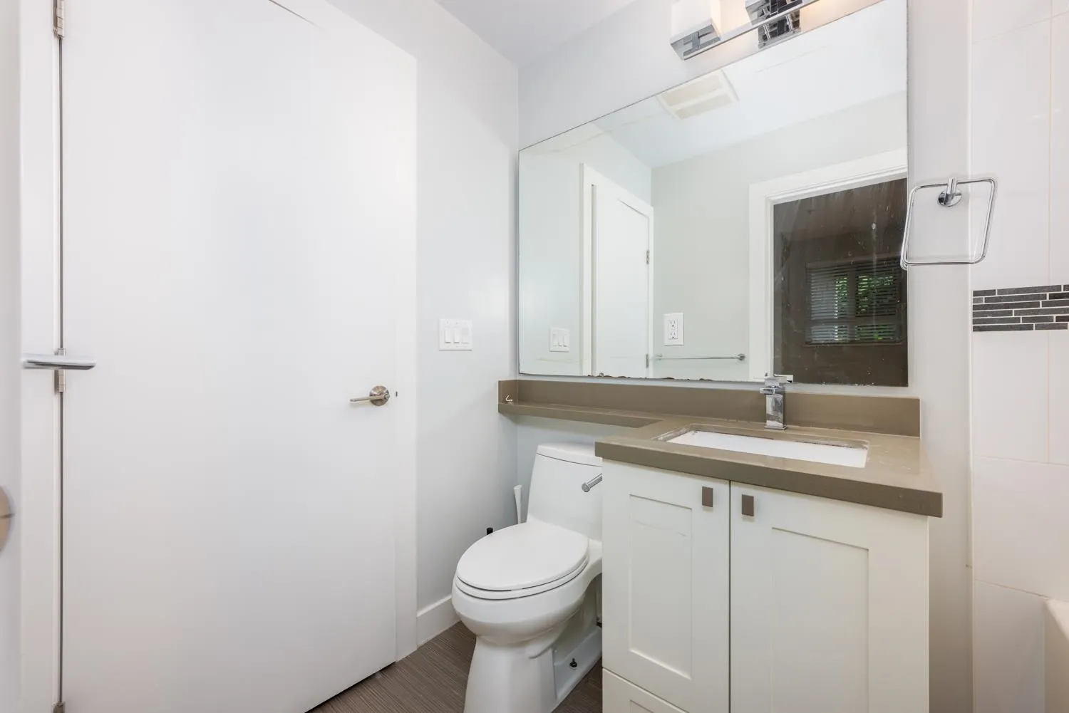 3221 Noel Drive #5