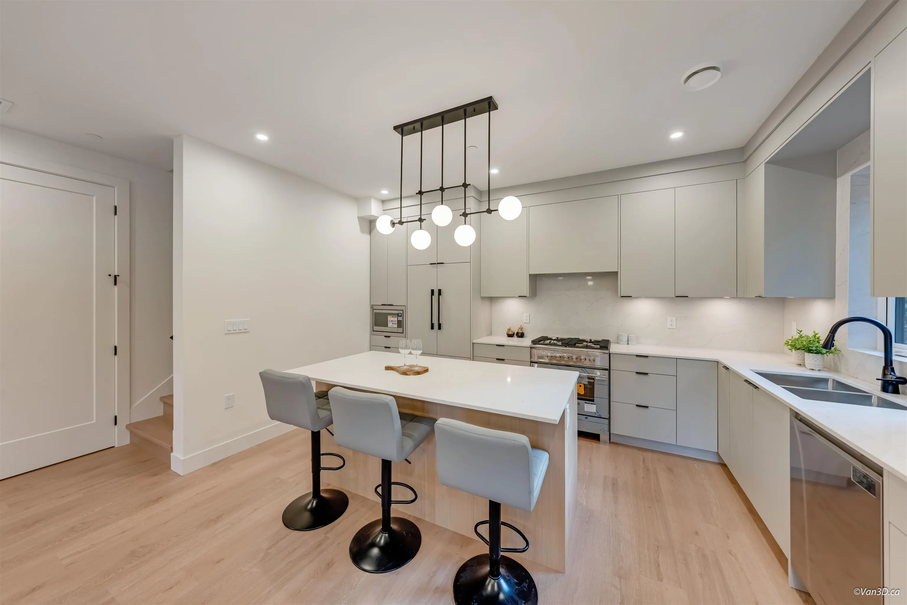 6136 Irmin Street #6