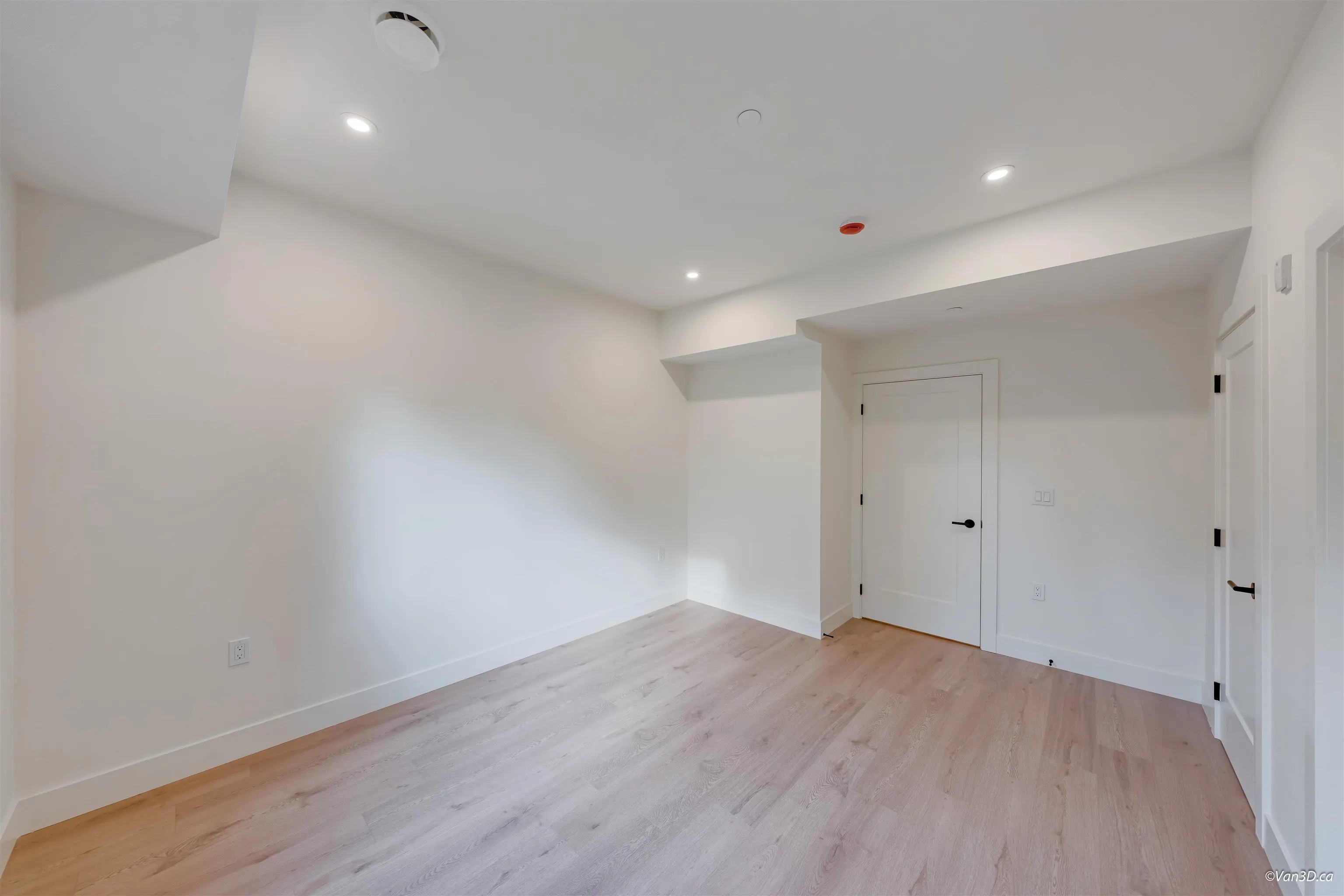 6136 Irmin Street #6