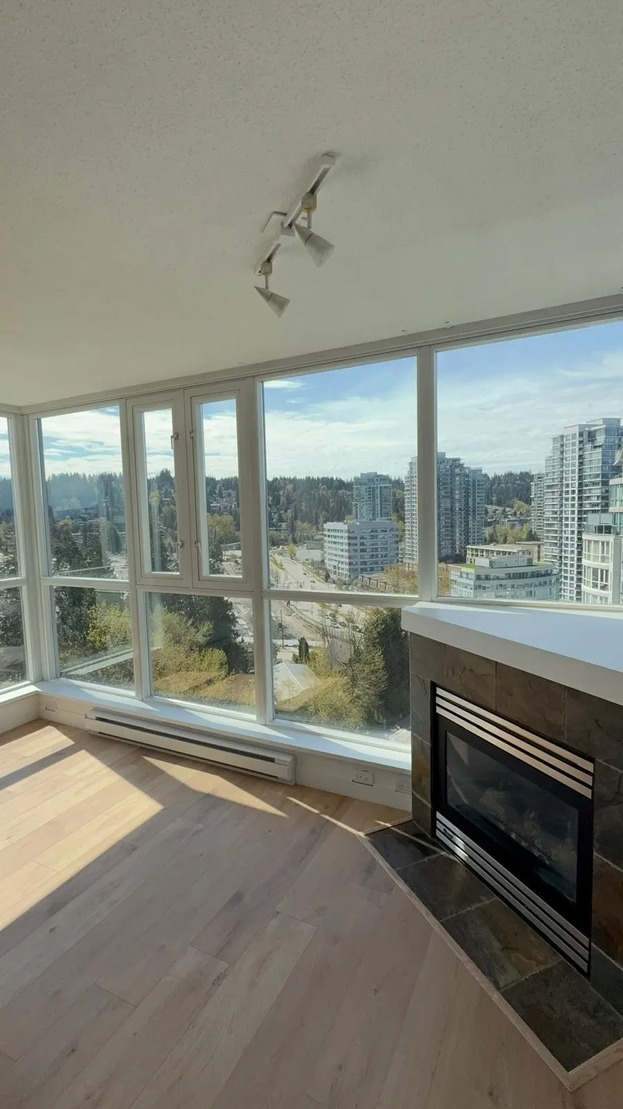 235 Guildford Way #1603