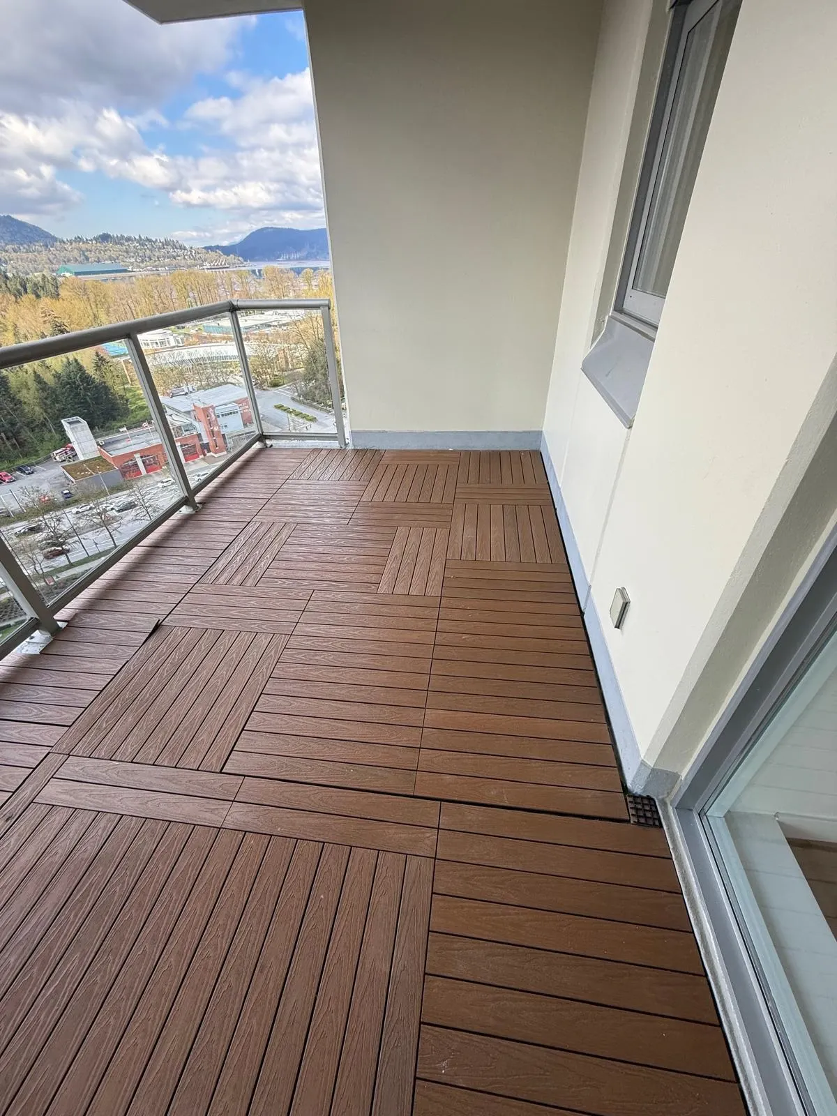 235 Guildford Way #1603