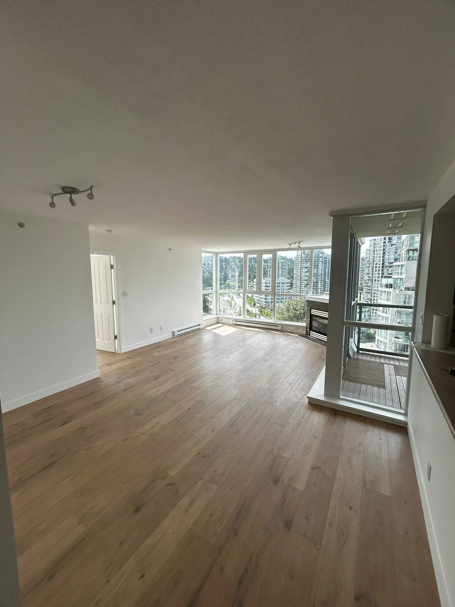 235 Guildford Way #1603
