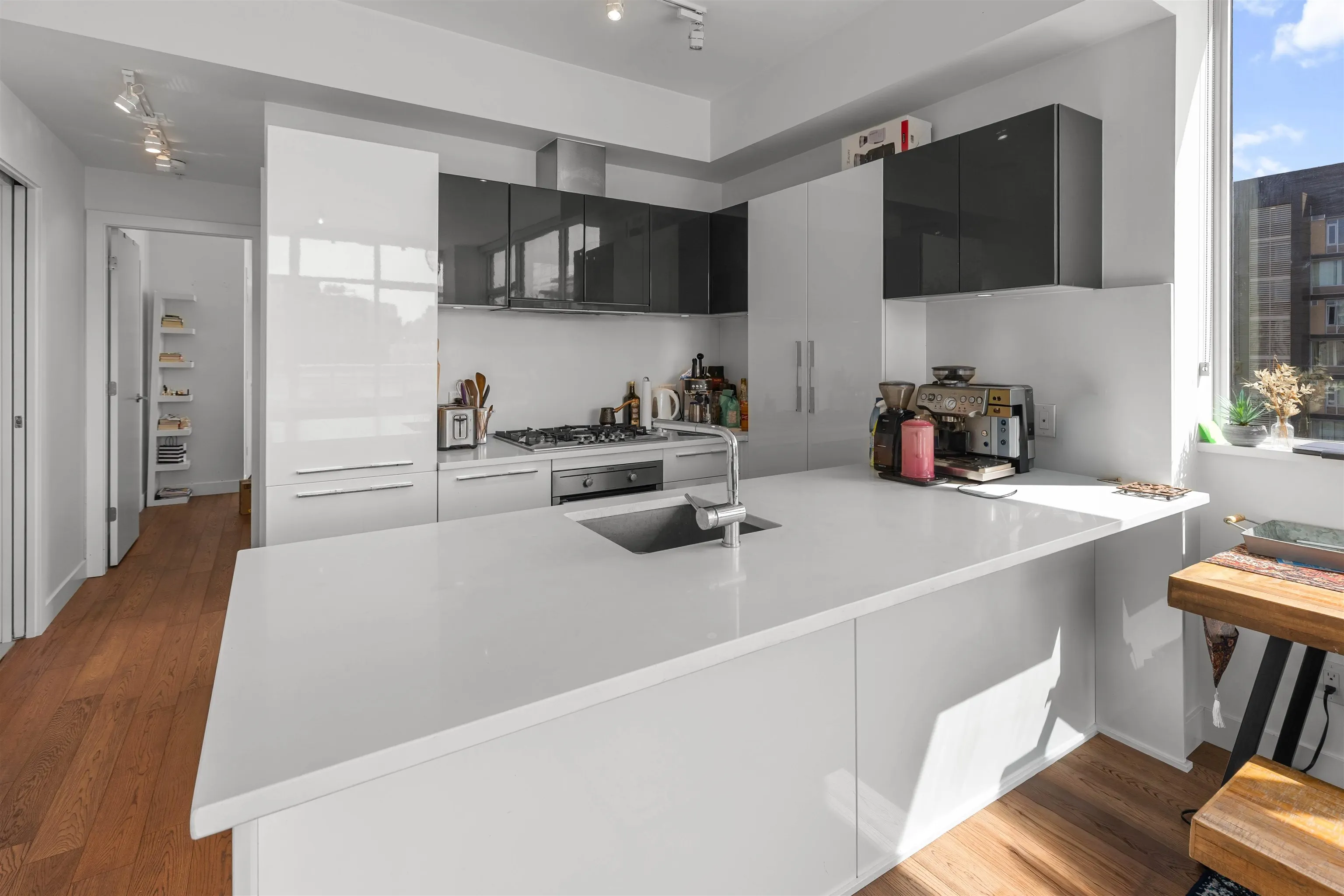 108 E 1st Avenue #1001