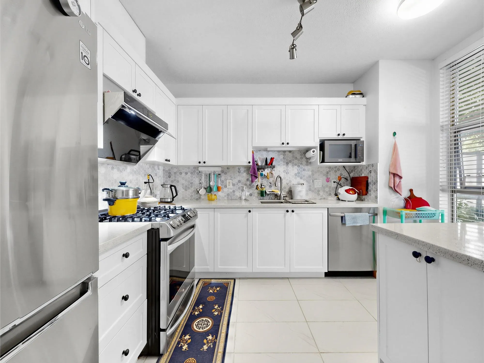 8268 Saba Road