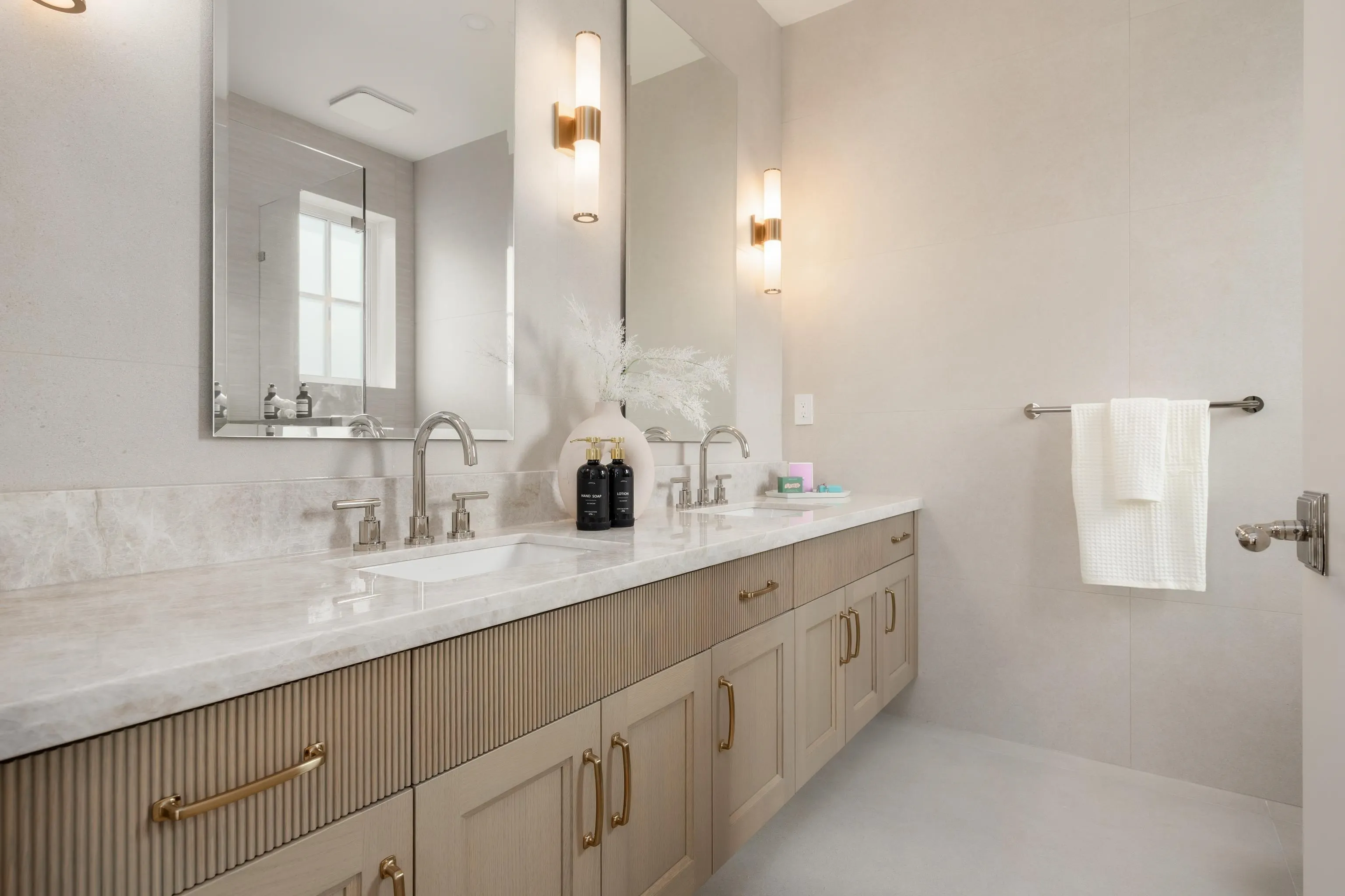 2344 W 45th Avenue #2