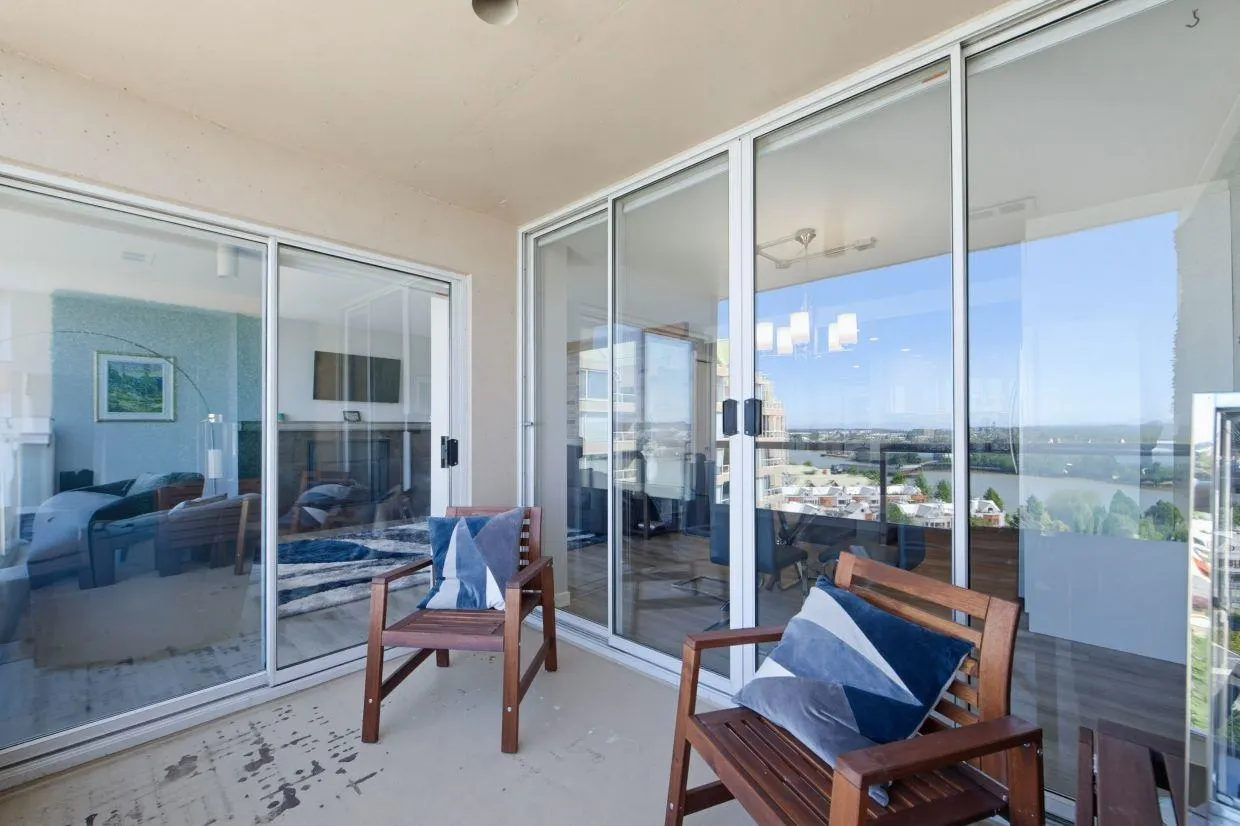 1045 Quayside Drive #1606
