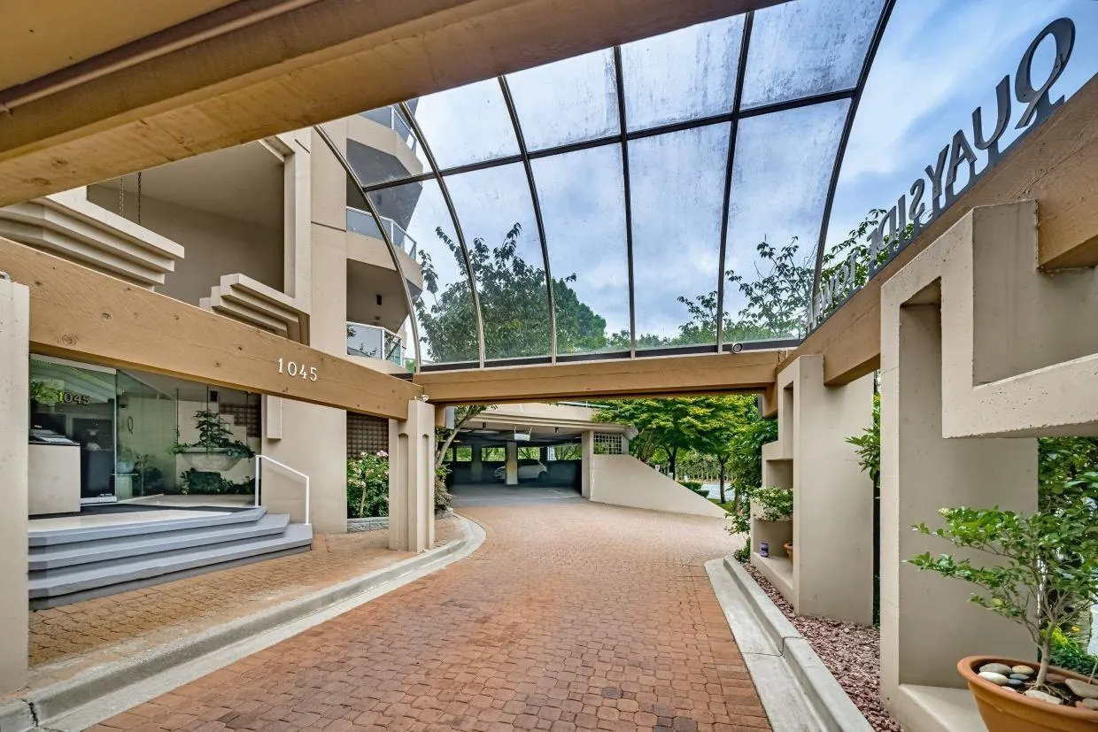 1045 Quayside Drive #1606