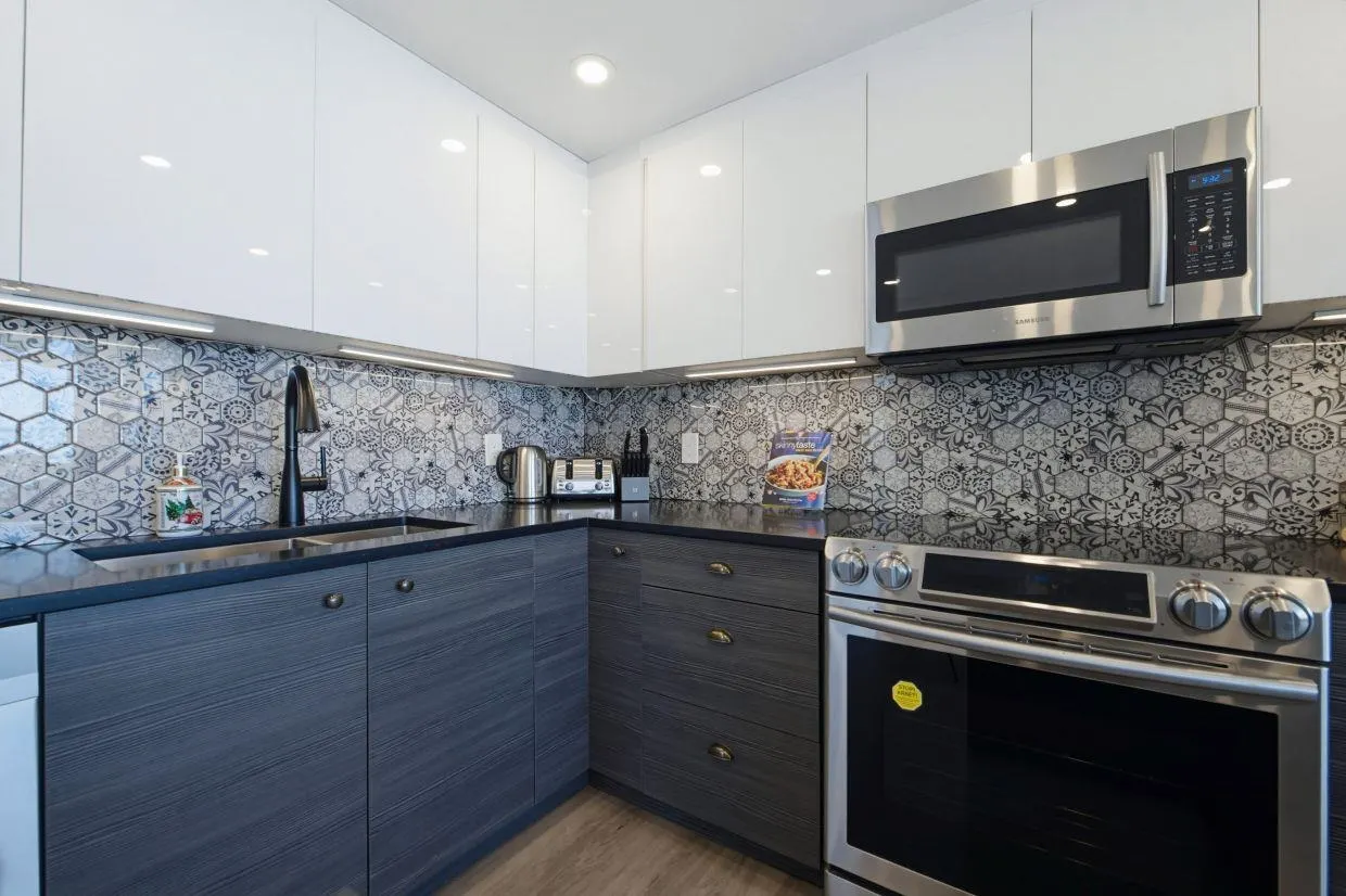1045 Quayside Drive #1606