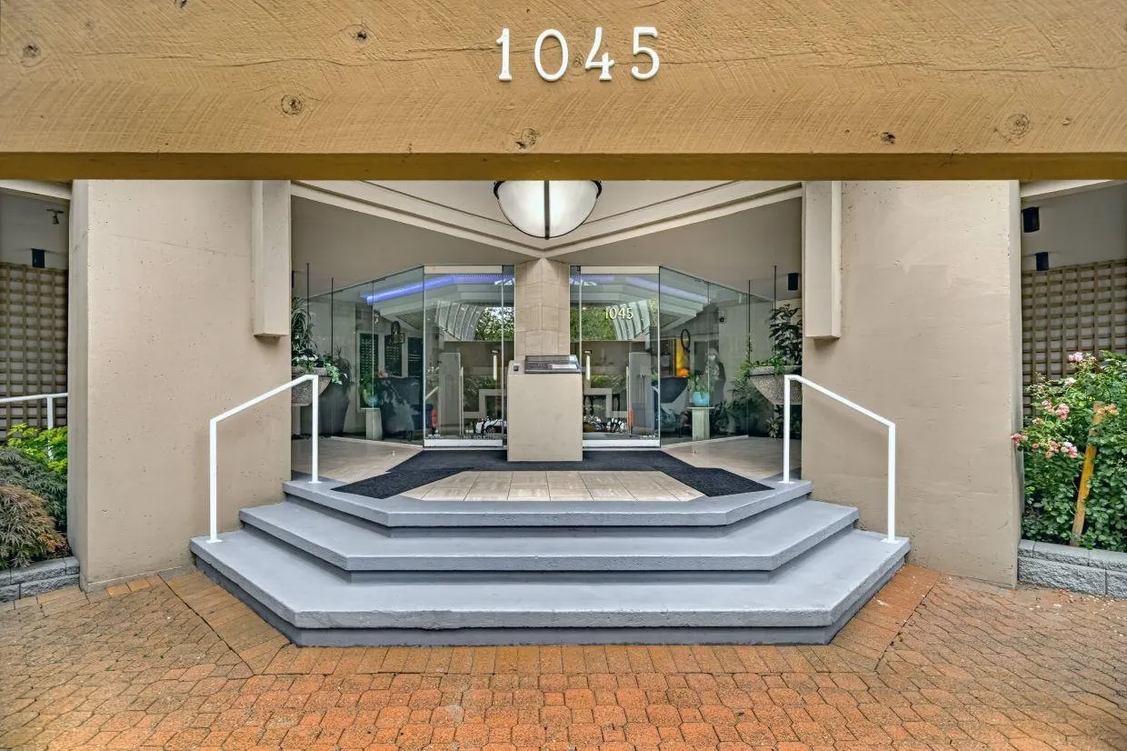 1045 Quayside Drive #1606