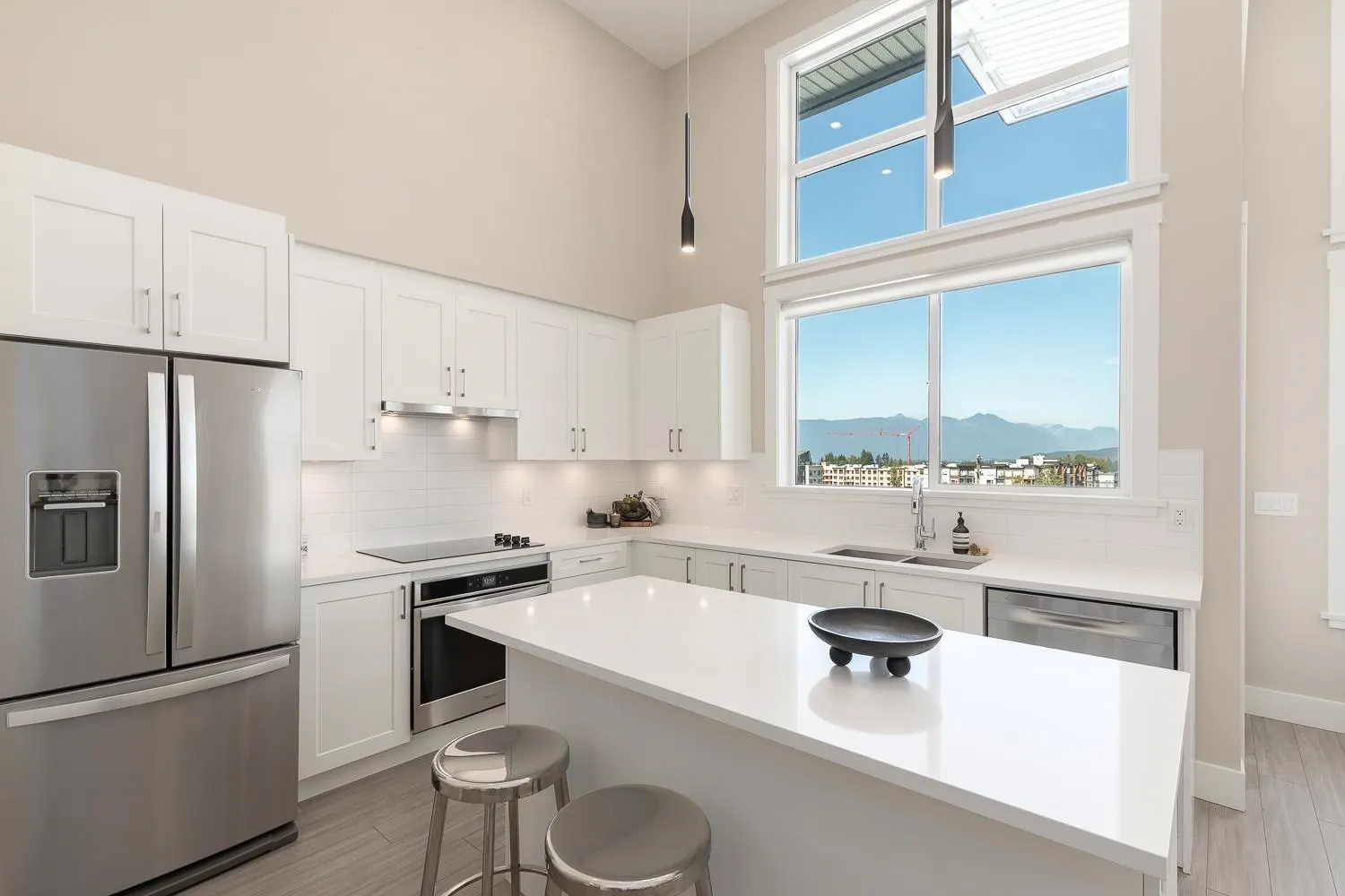 22335 Mcintosh Avenue #602