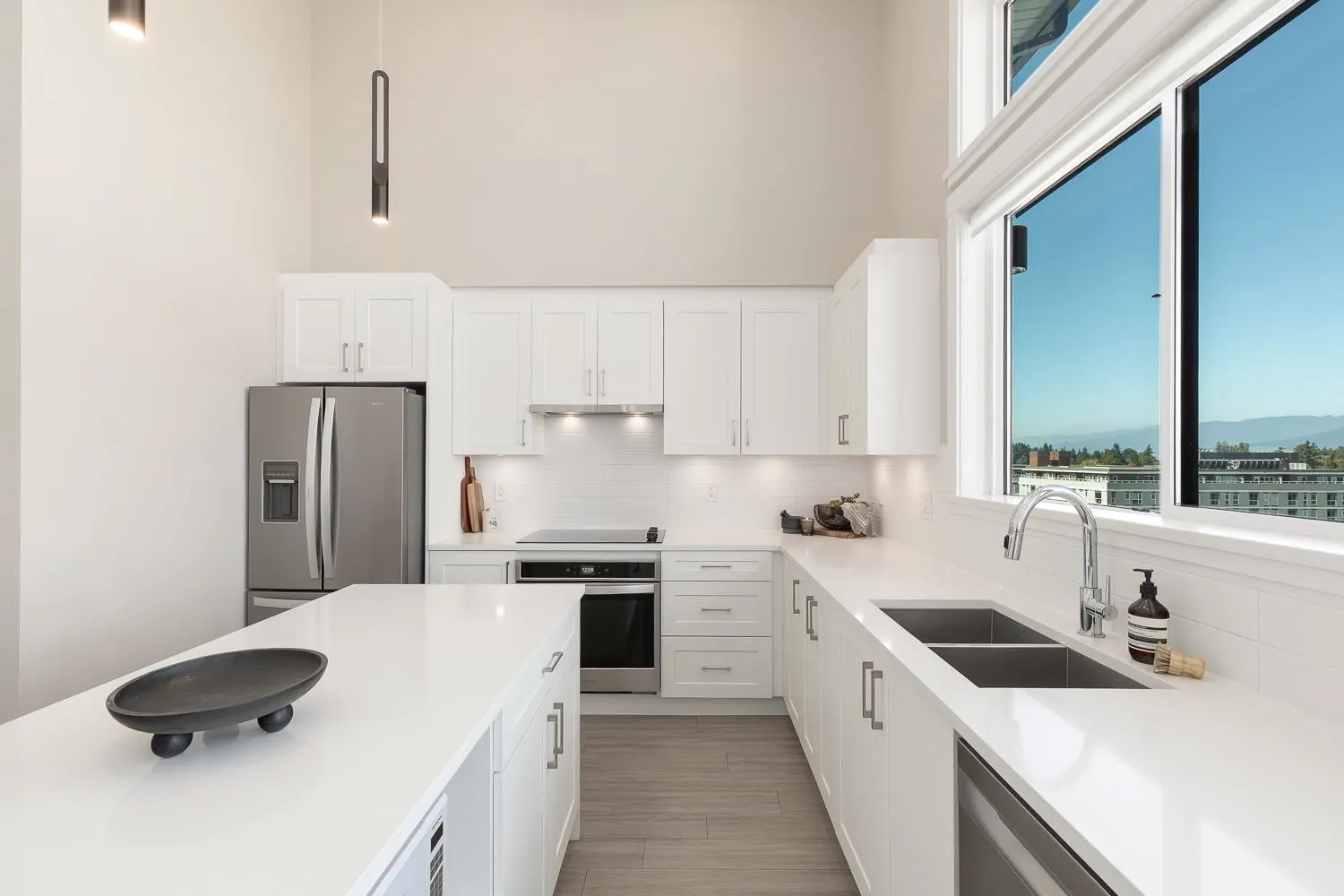 22335 Mcintosh Avenue #602