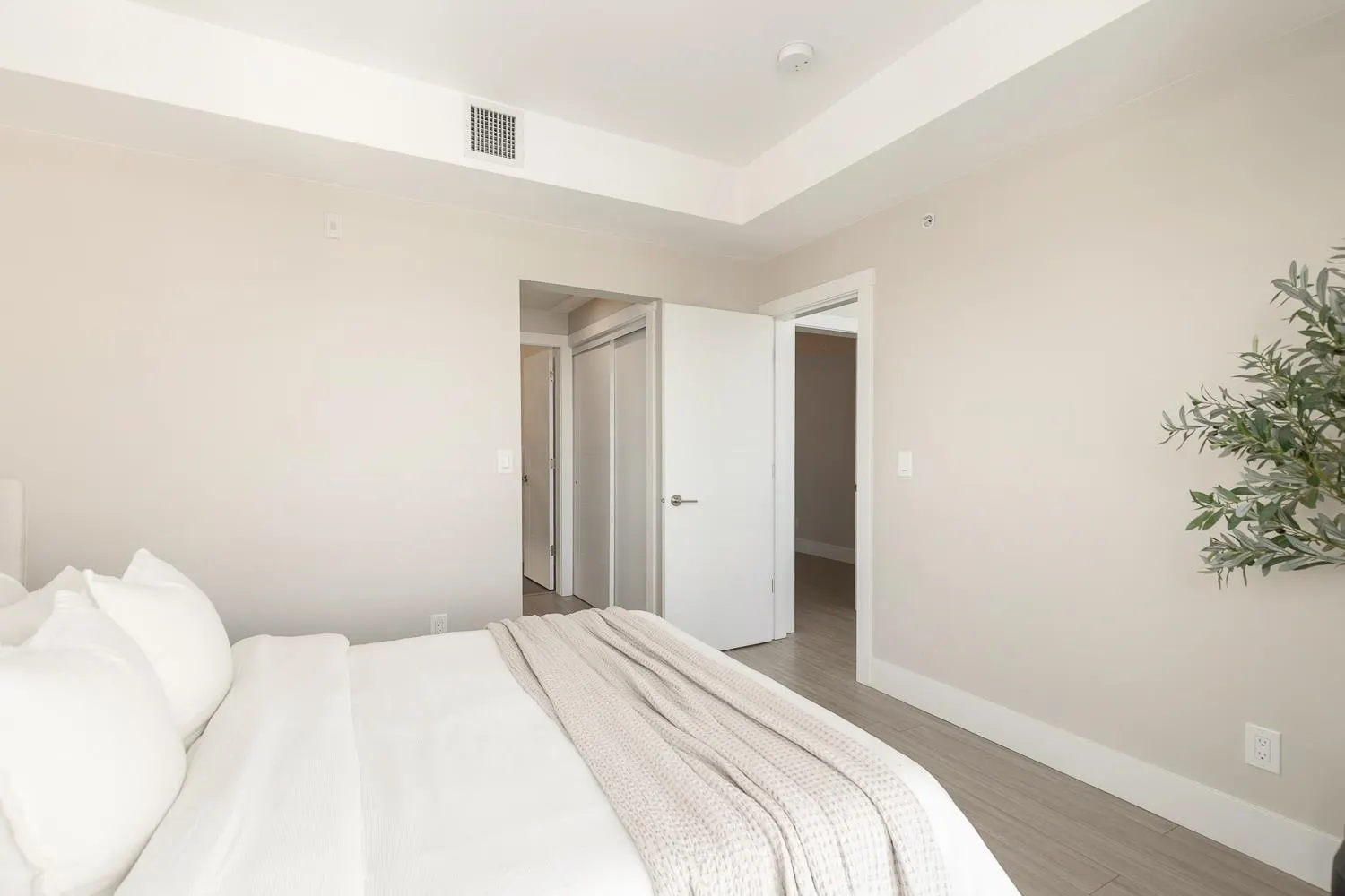 22335 Mcintosh Avenue #602